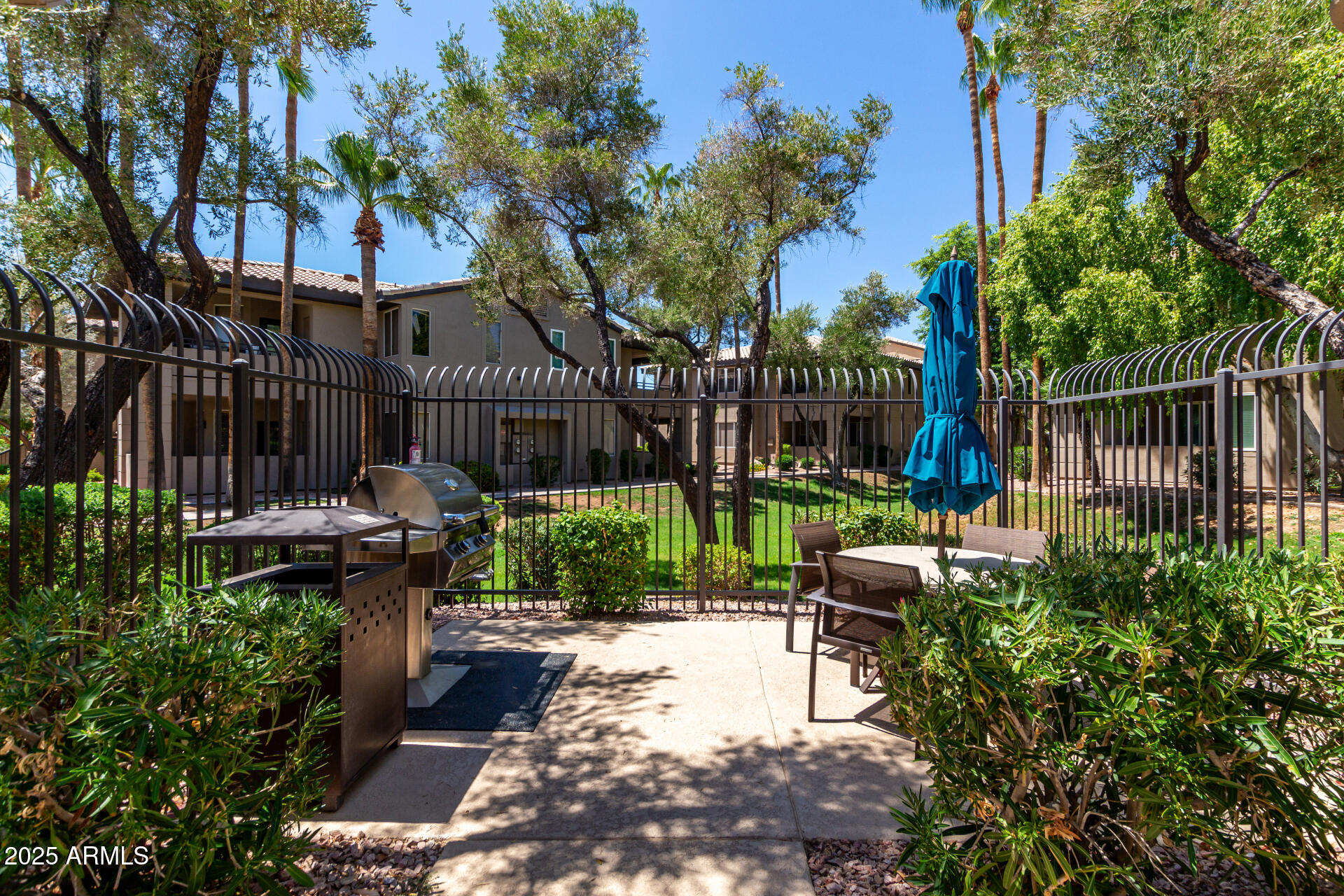 7009 E ACOMA Drive, 1101