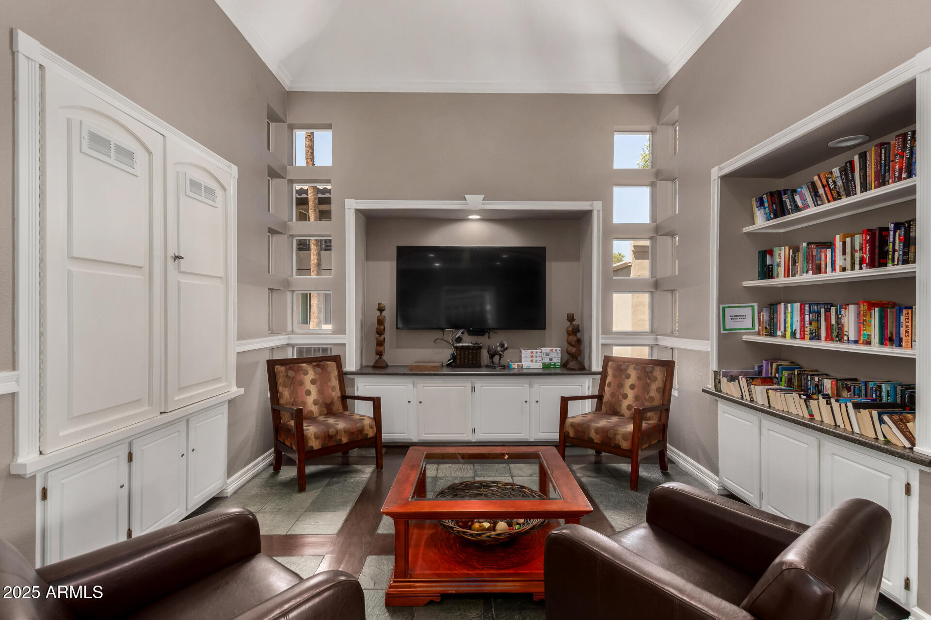 7009 E ACOMA Drive, 1101