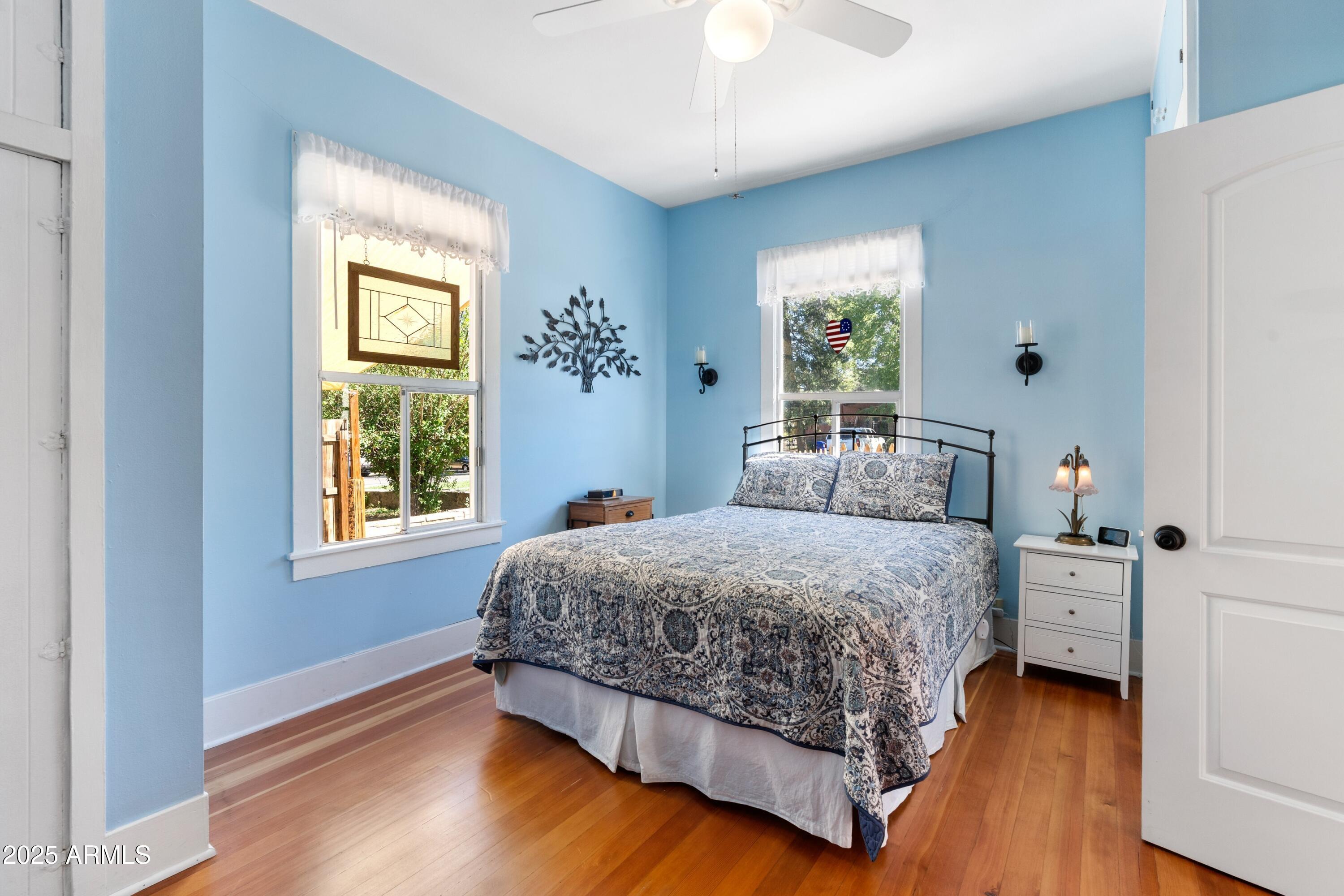 206 S VIRGINIA Street