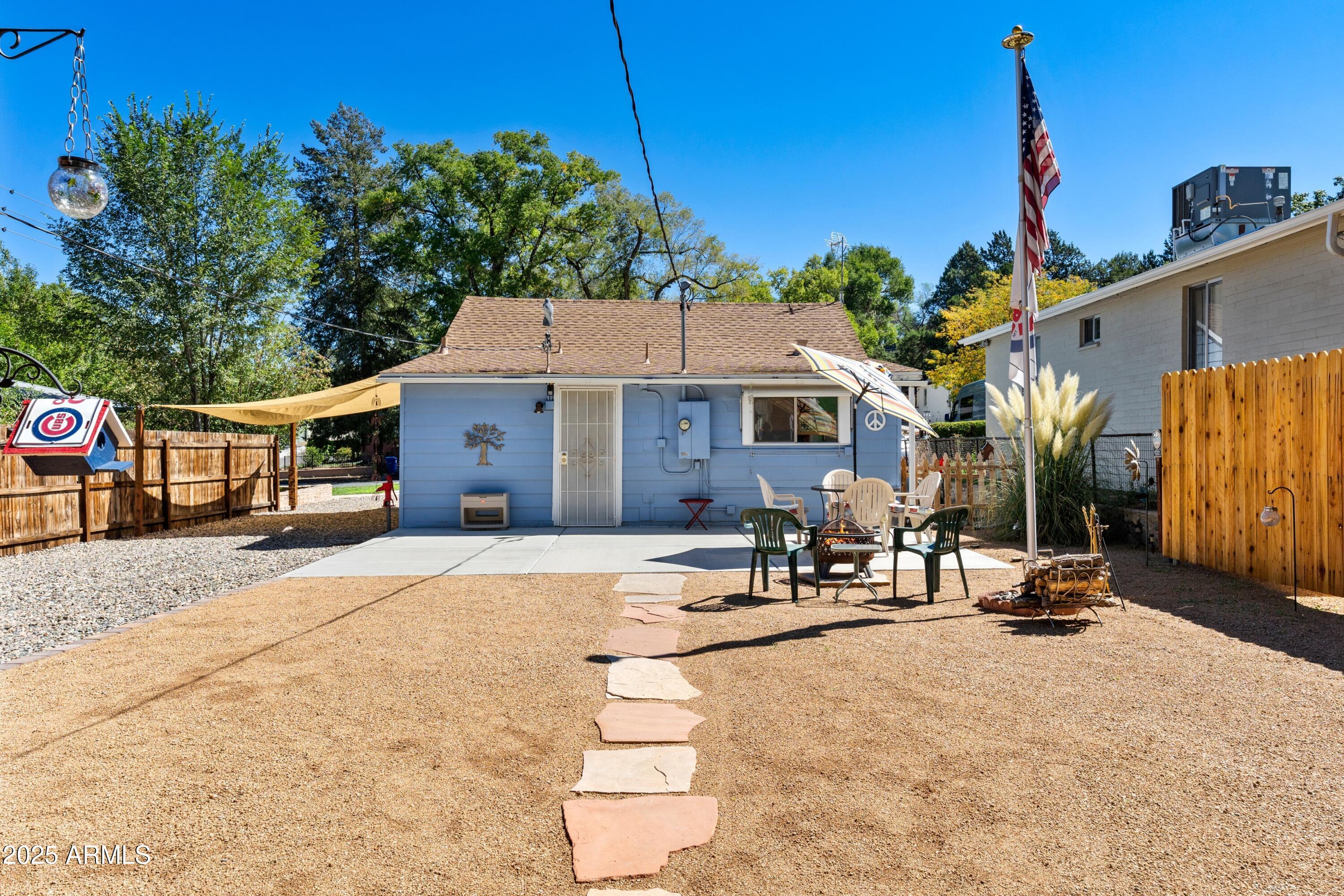 206 S VIRGINIA Street