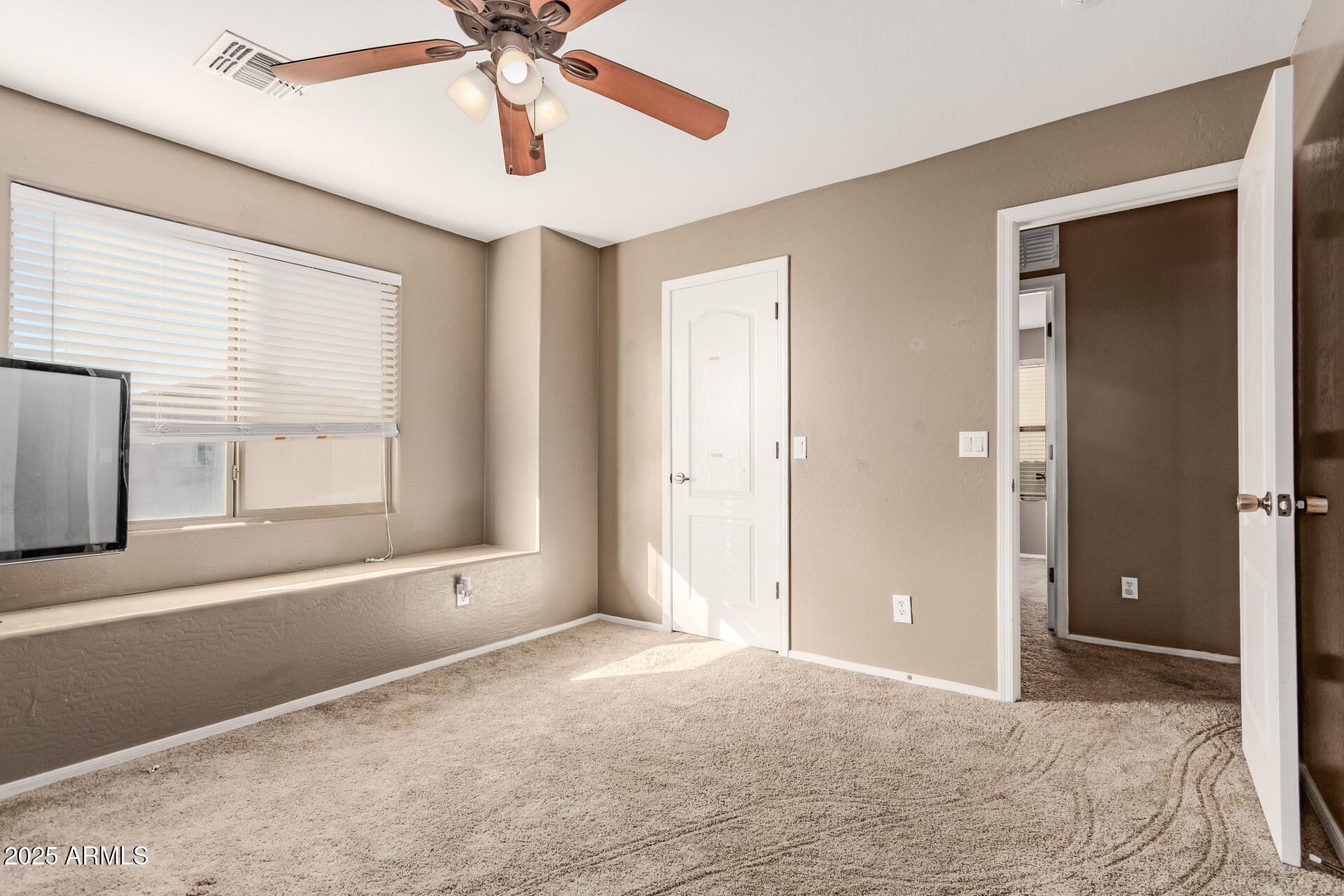 33735 N LEGEND HILLS Trail