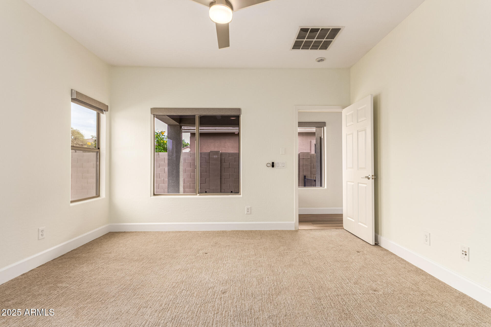 4618 W FORTUNE Drive