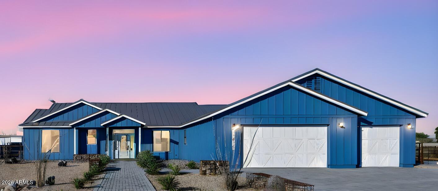 11224 W TETHER Trail W