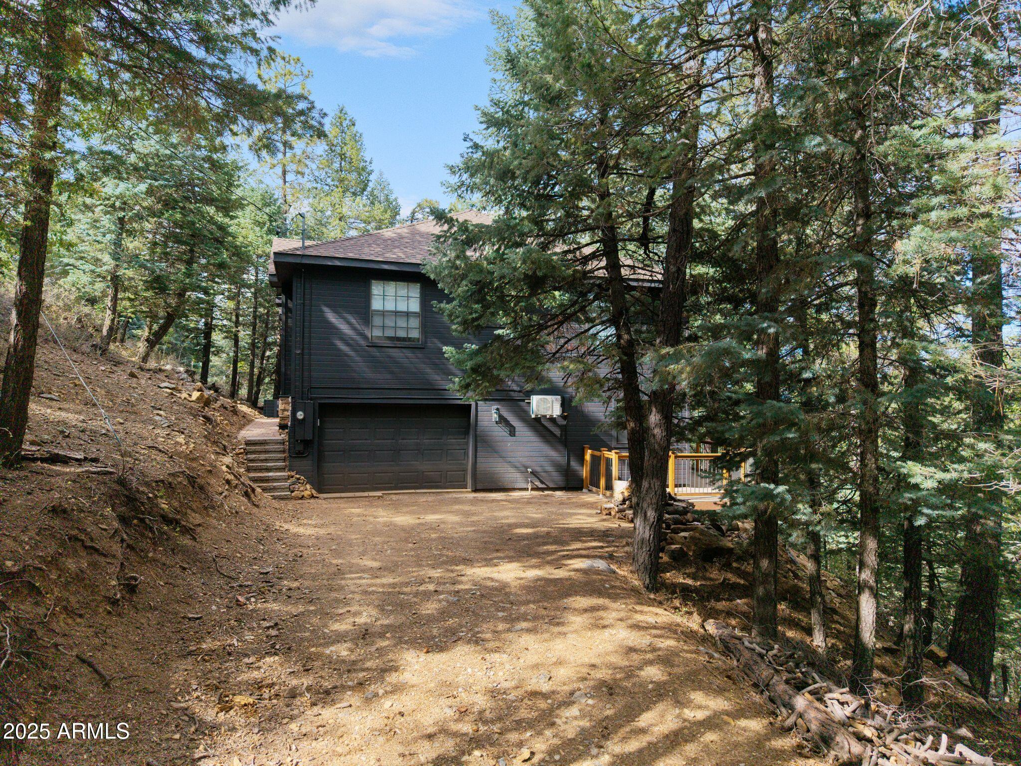 8046 S MILLSITE Drive