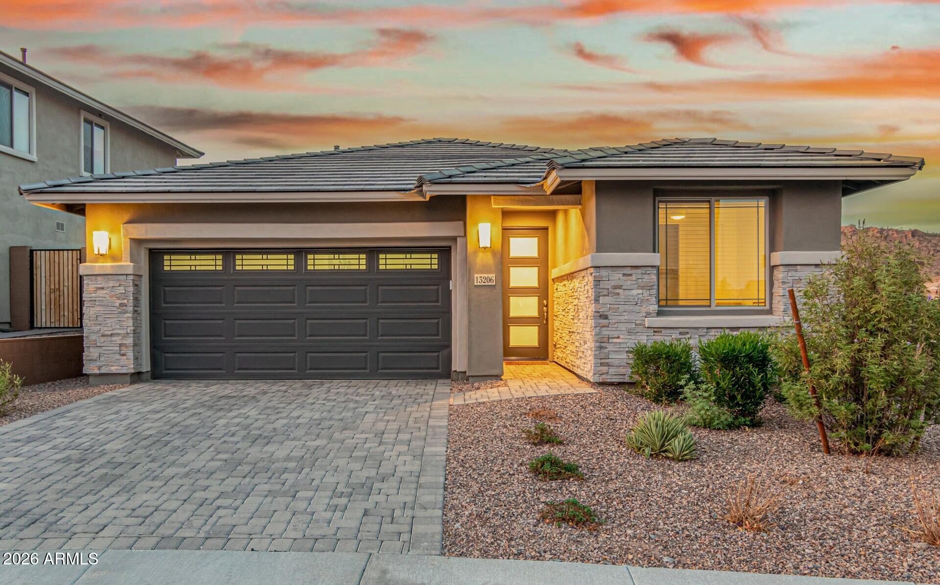 13206 W RED RANGE Way