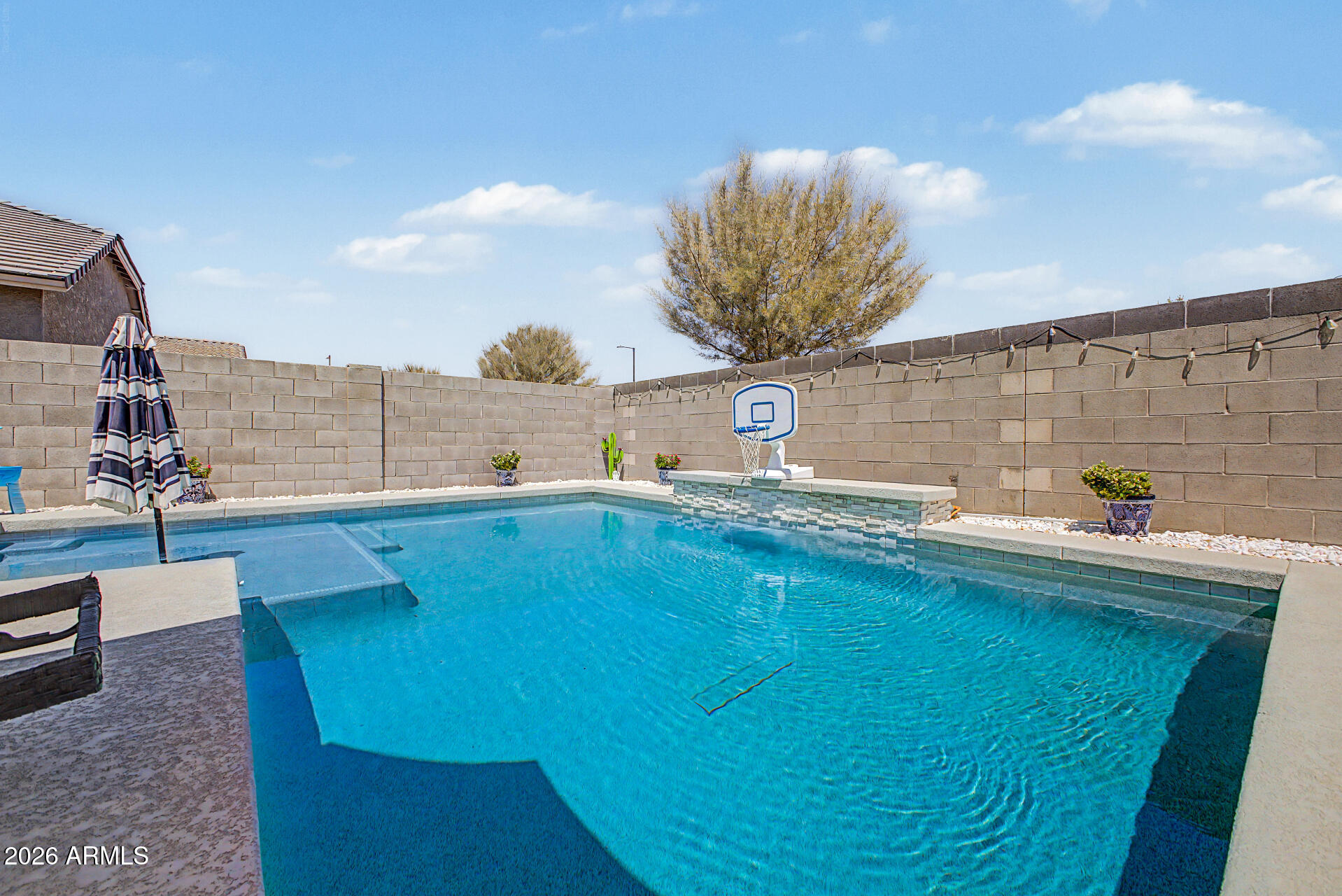17756 W MONTE LINDO Lane