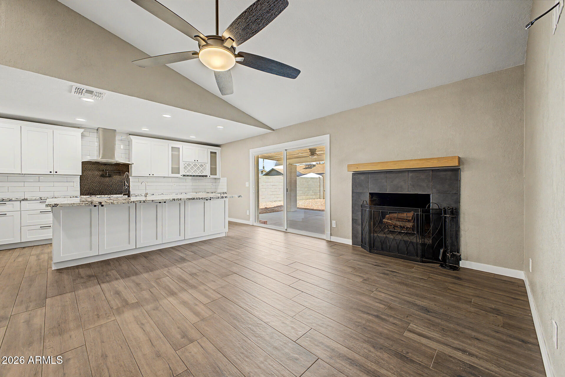 6938 W CAMERON Drive