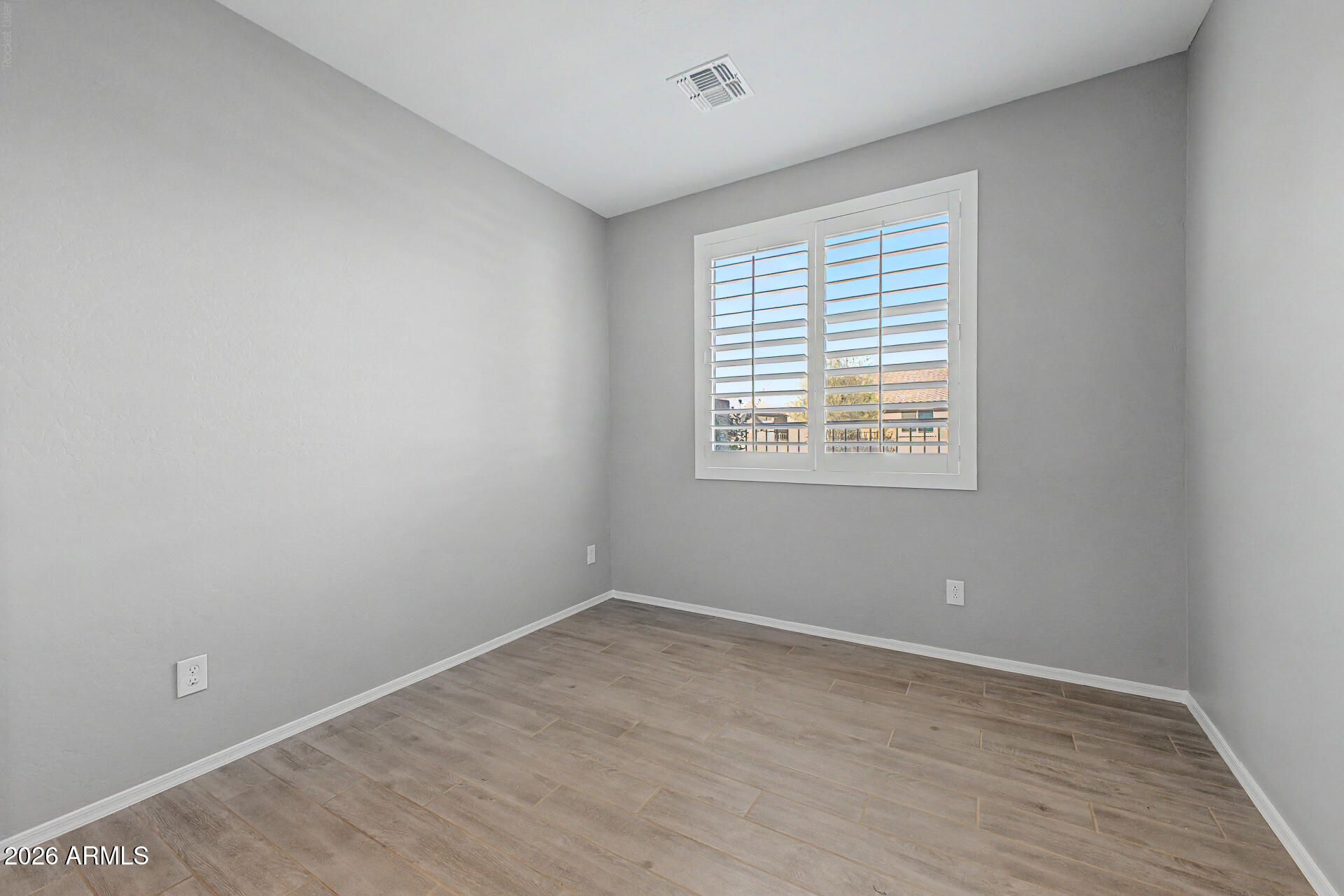 18040 W LOUISE Drive
