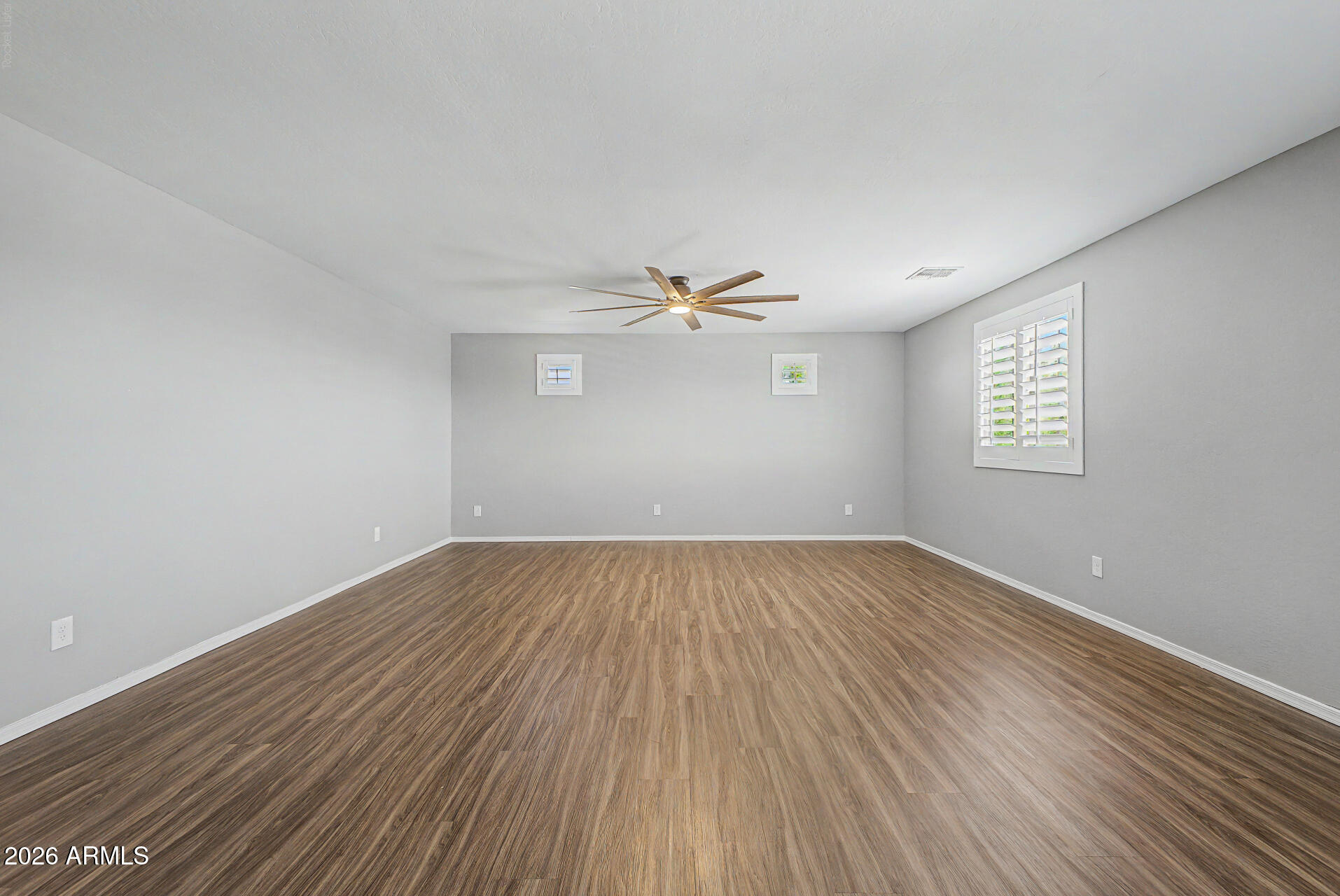 18040 W LOUISE Drive