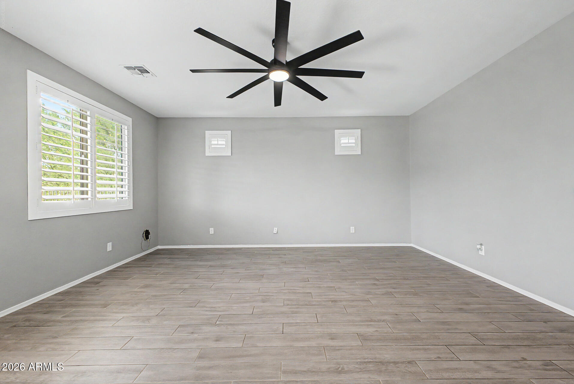 18040 W LOUISE Drive