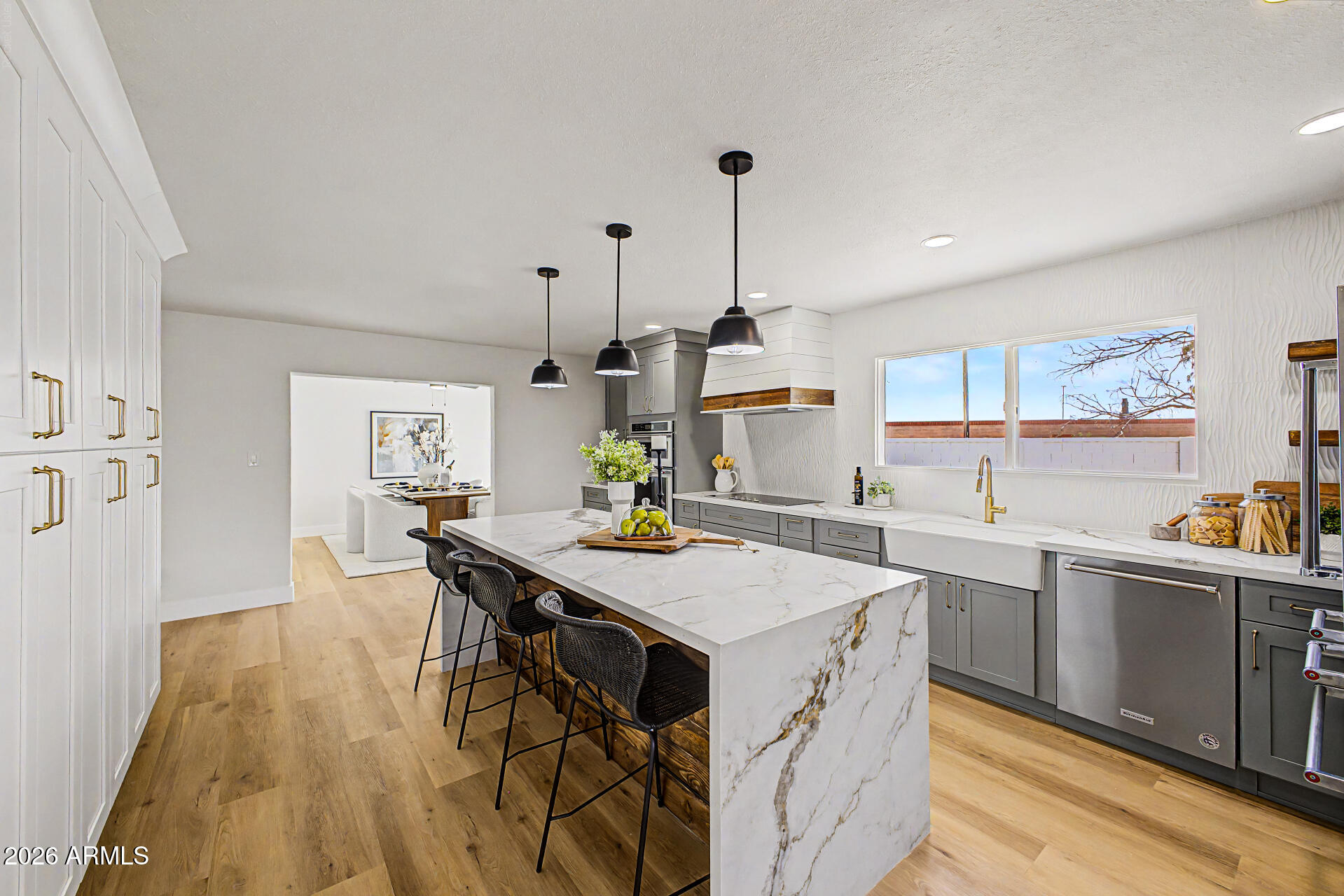 851 N 87TH Place