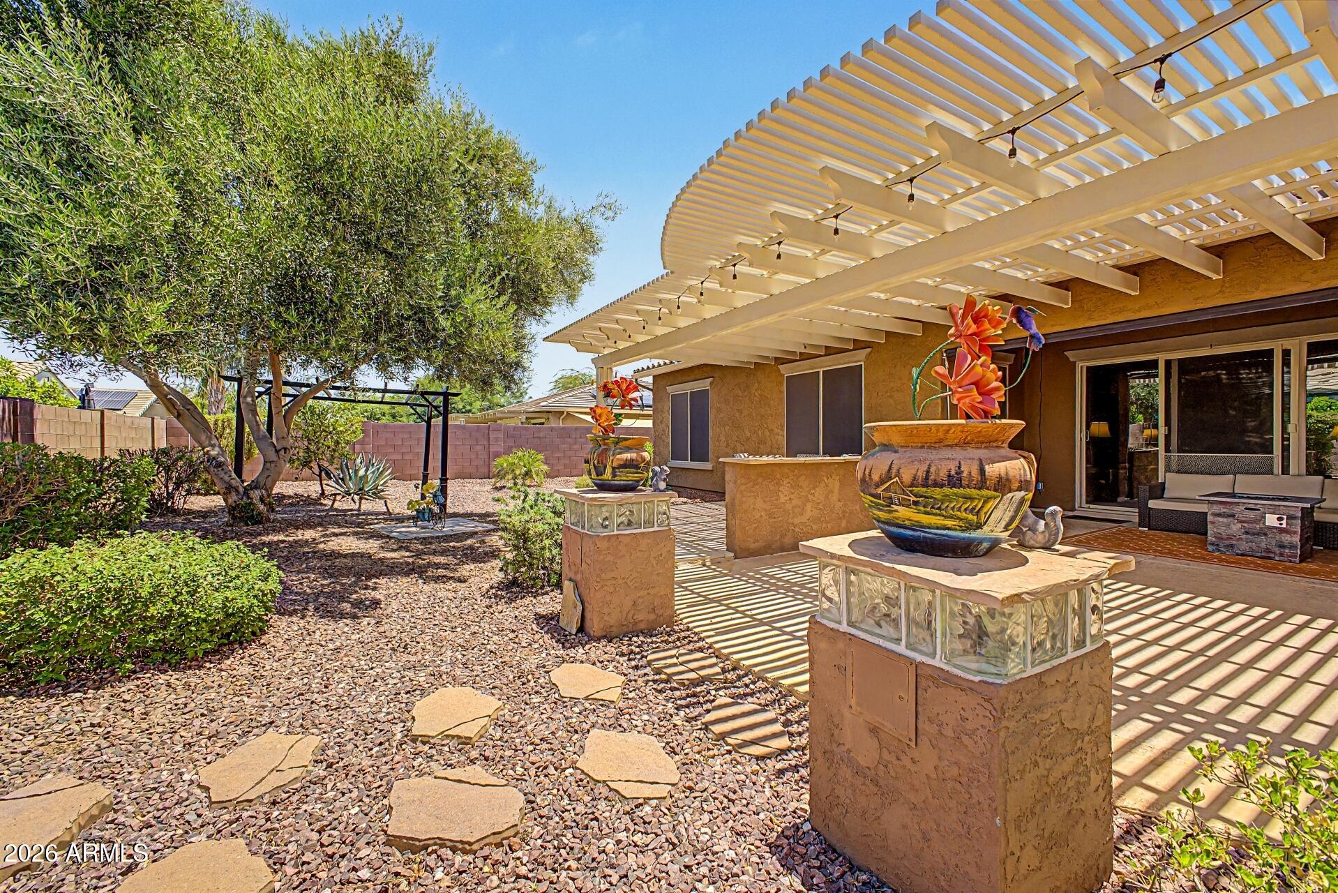 18468 W PARADISE Lane