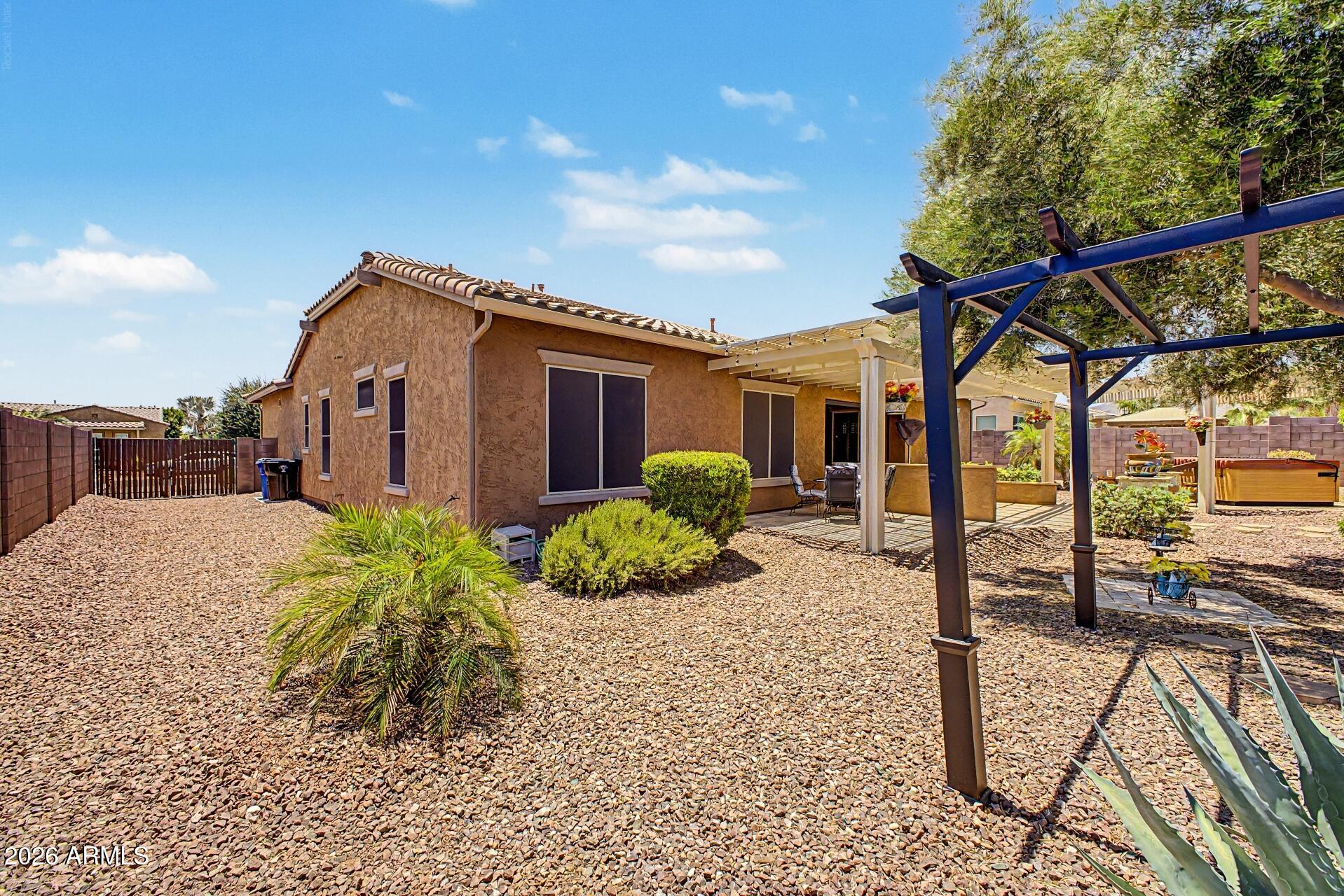 18468 W PARADISE Lane