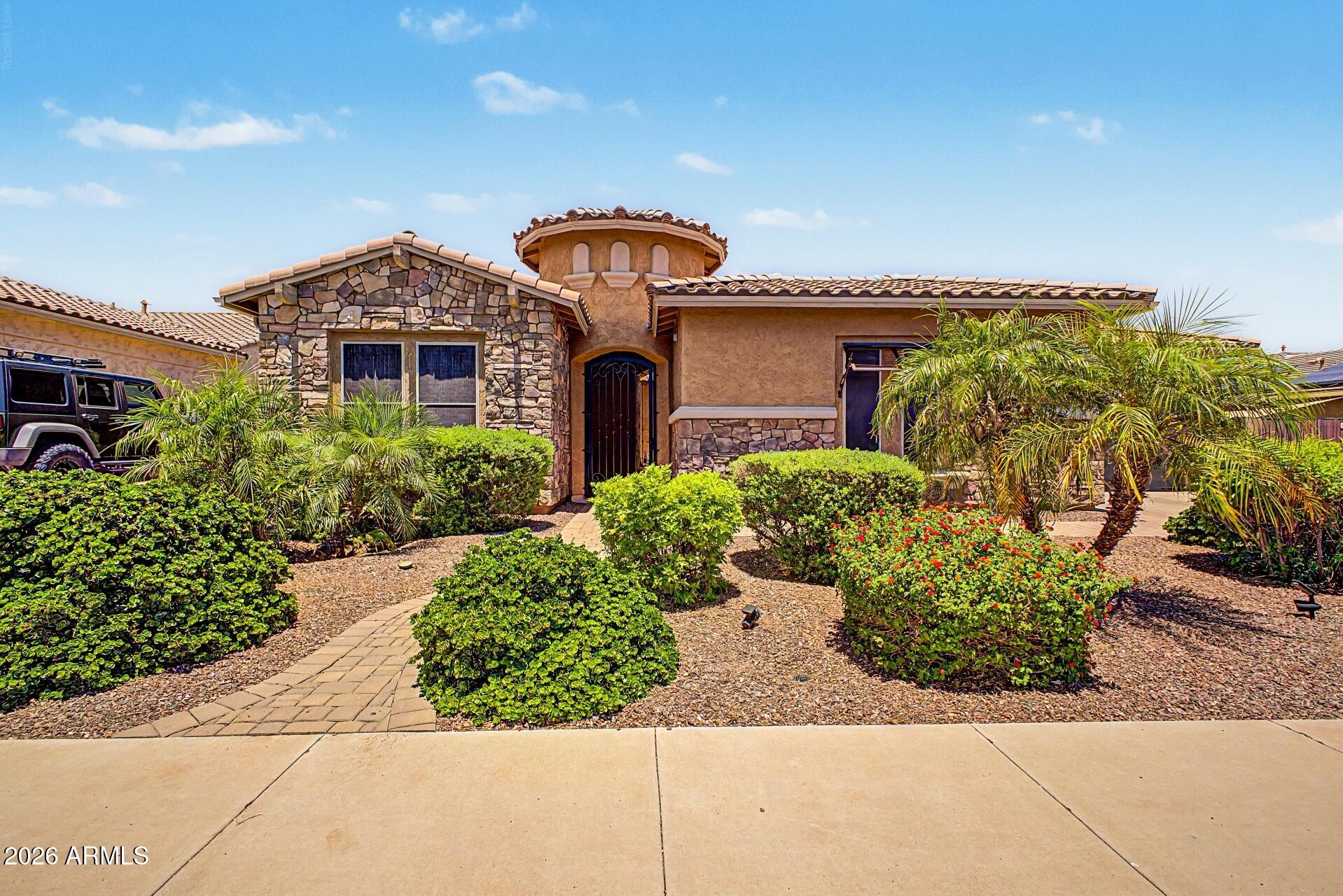 18468 W PARADISE Lane