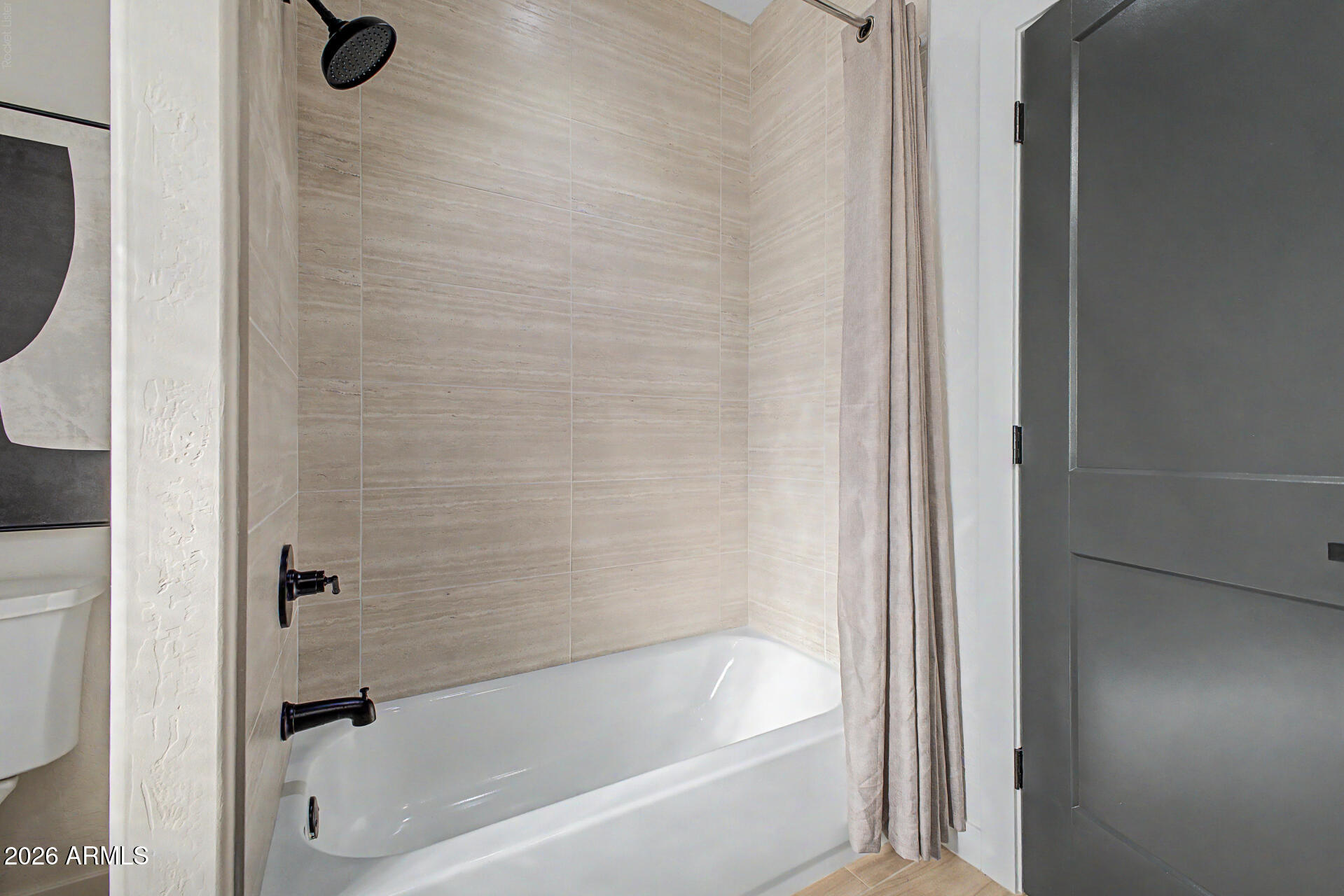 4055 N RECKER Road 51