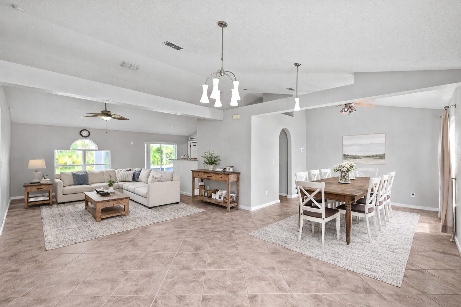 1025 SW Spataro Avenue, Port St. Lucie
