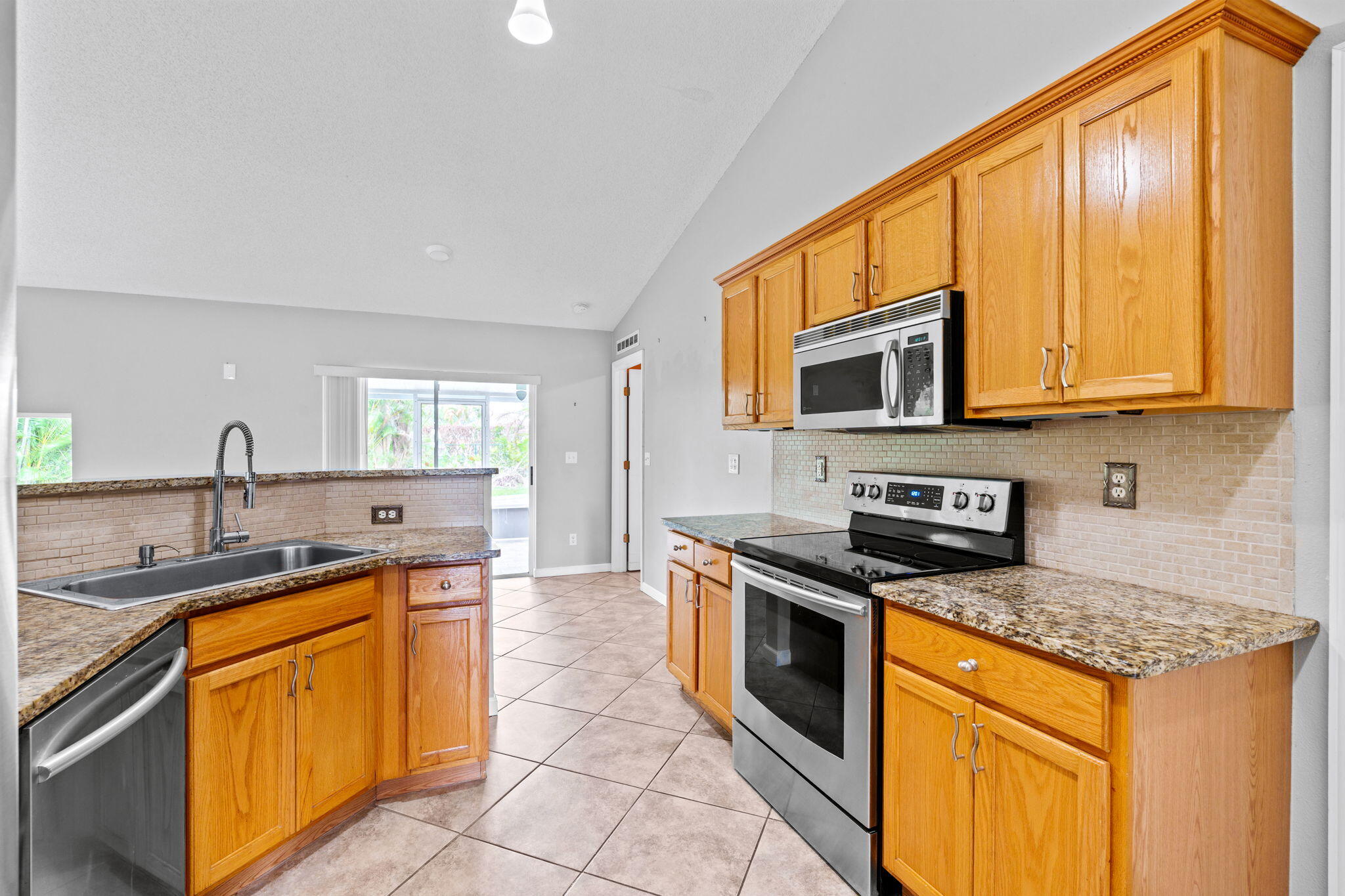 1025 SW Spataro Avenue, Port St. Lucie