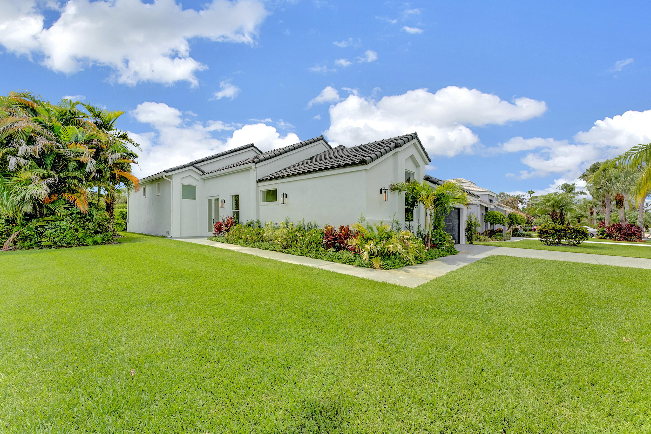 13878 Palm Grove Place