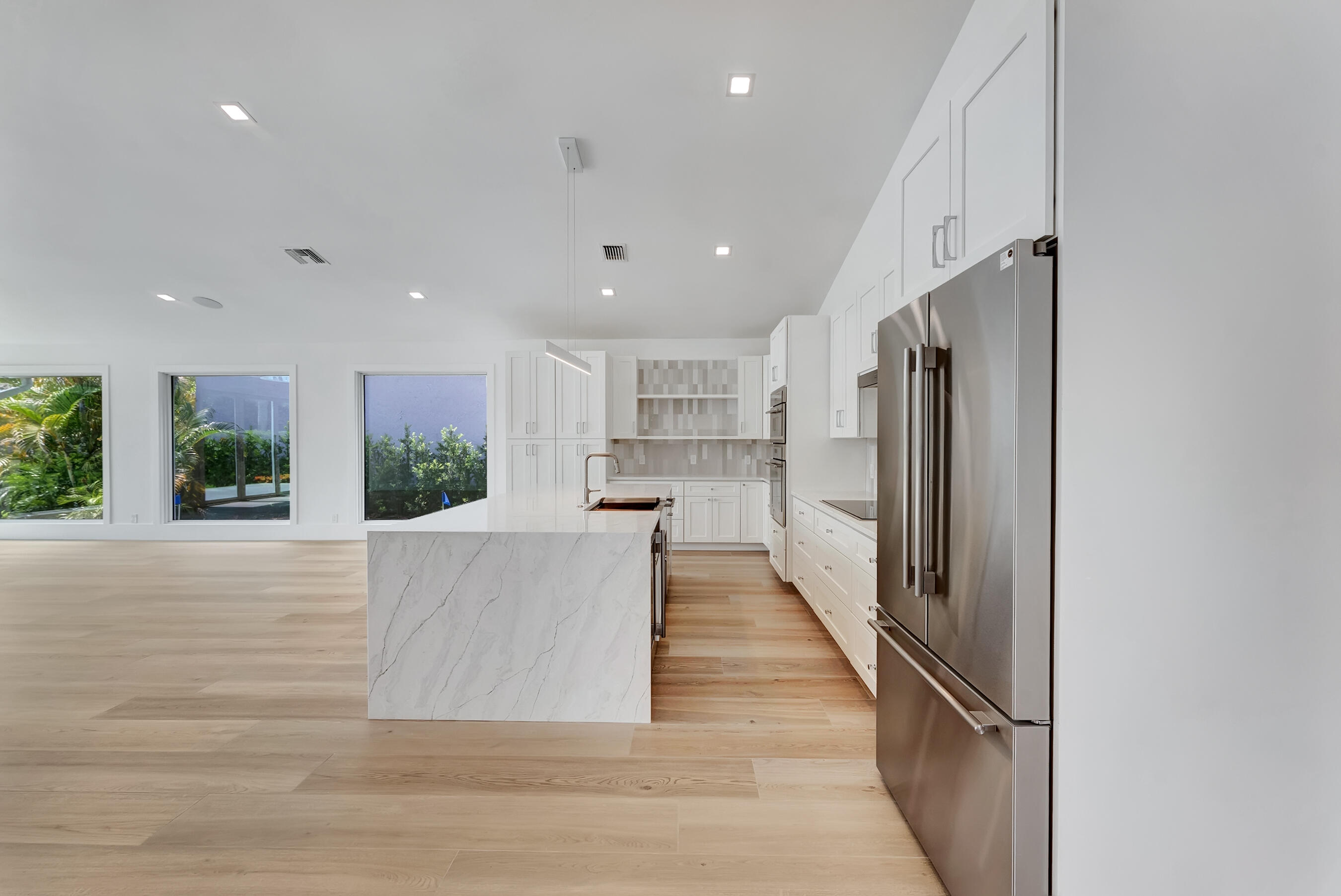 13878 Palm Grove Place