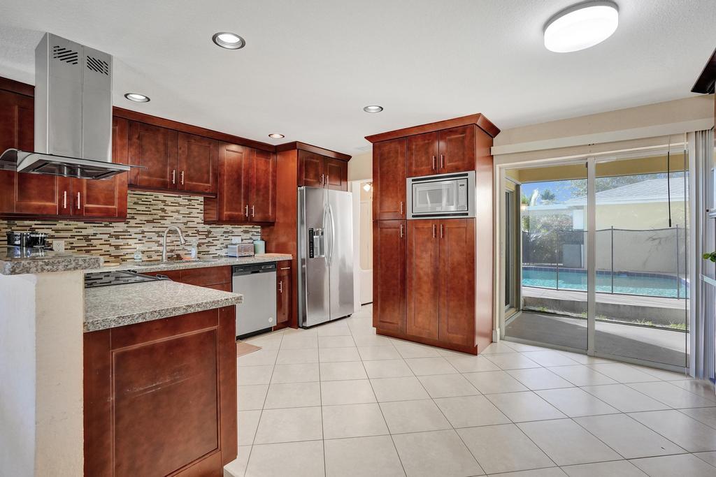 740 Buttonwood Road