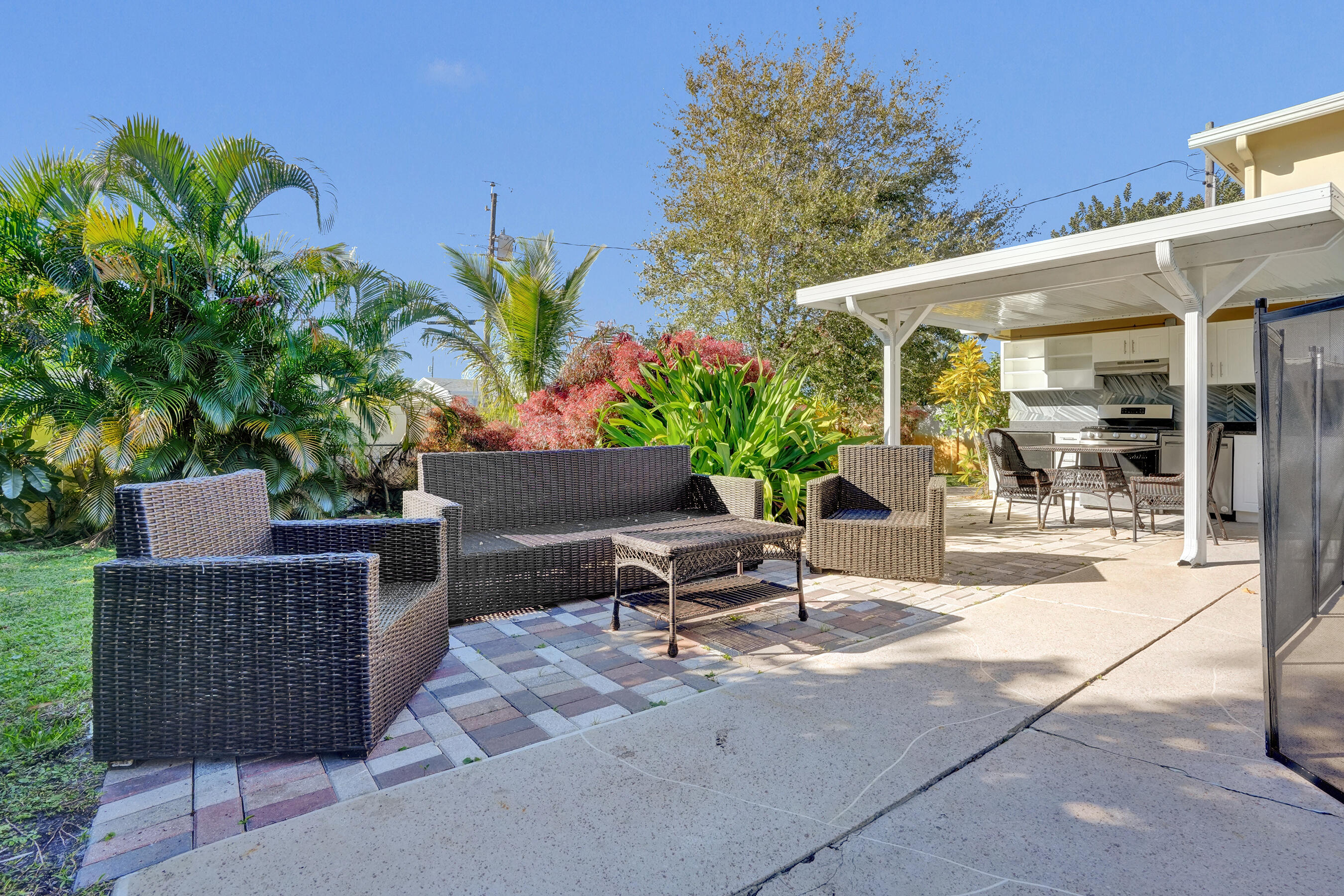 740 Buttonwood Road