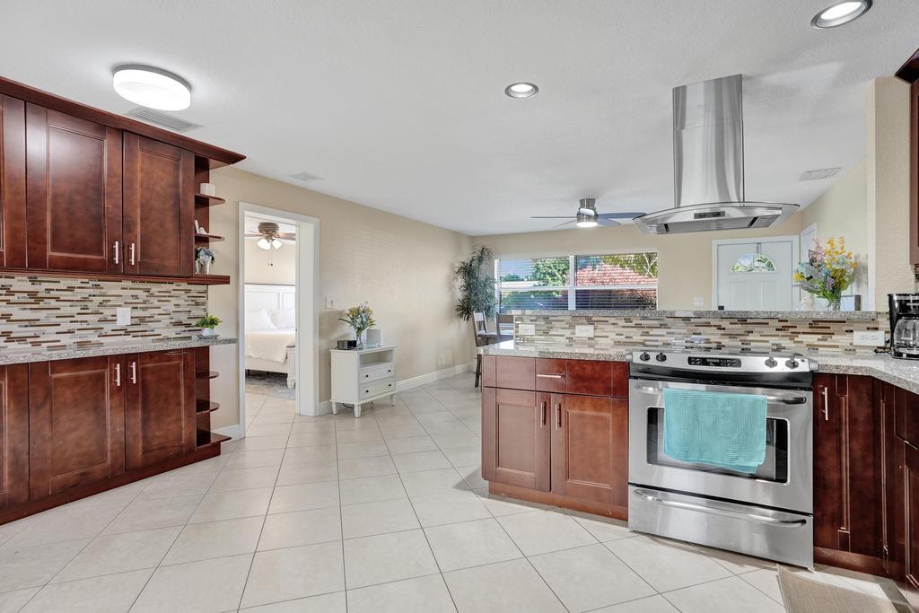 740 Buttonwood Road