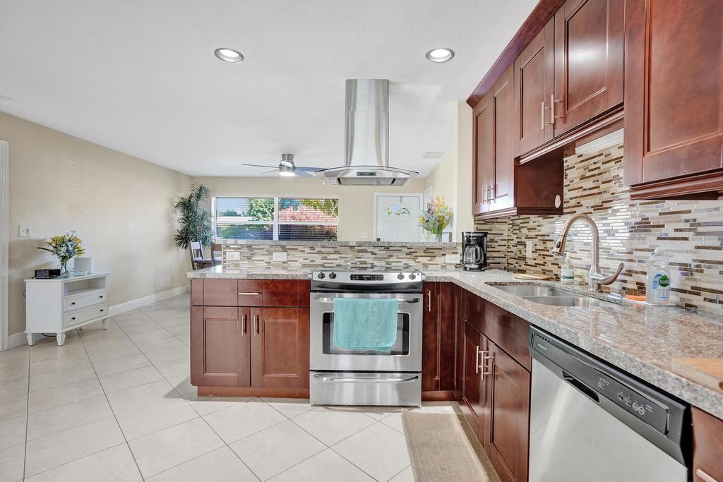 740 Buttonwood Road