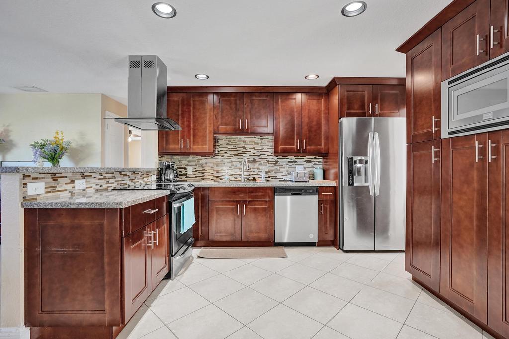740 Buttonwood Road