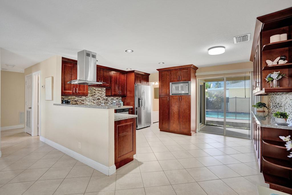 740 Buttonwood Road