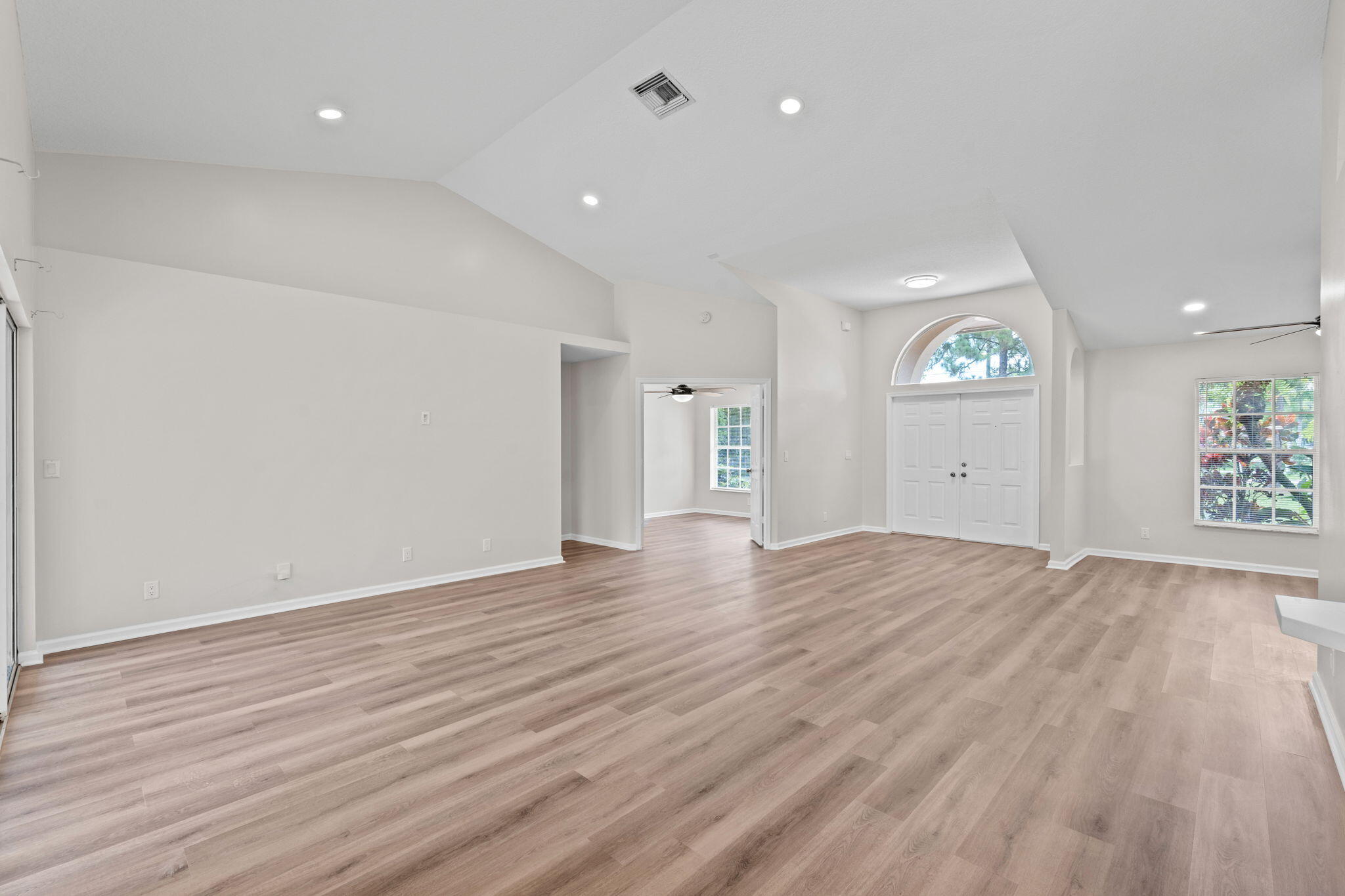 17104 76th Street N