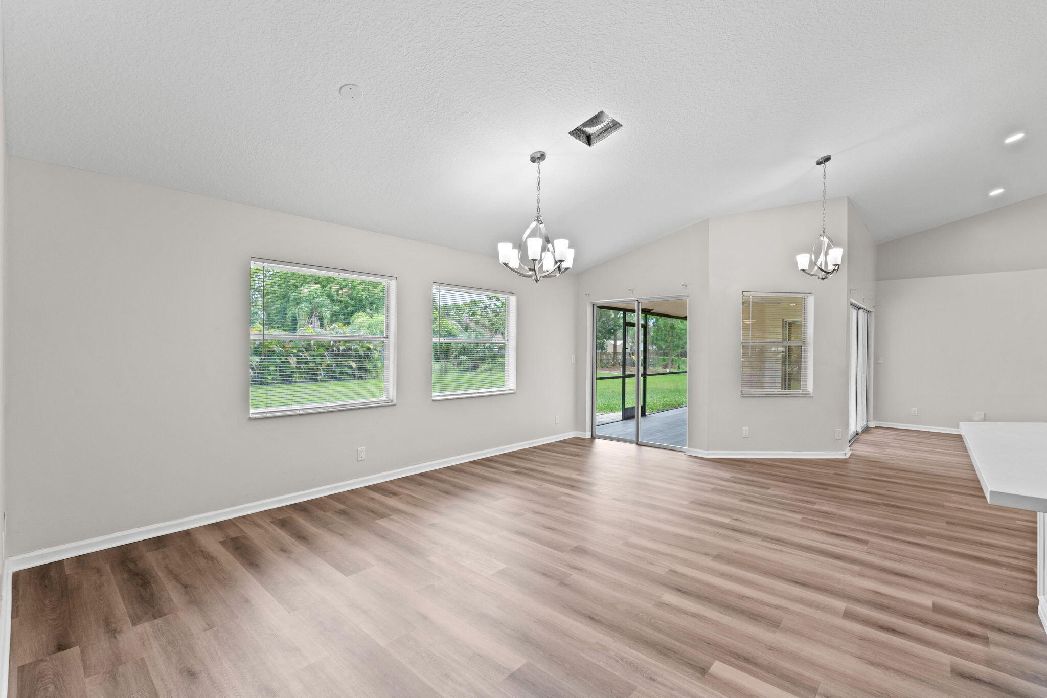 17104 76th Street N