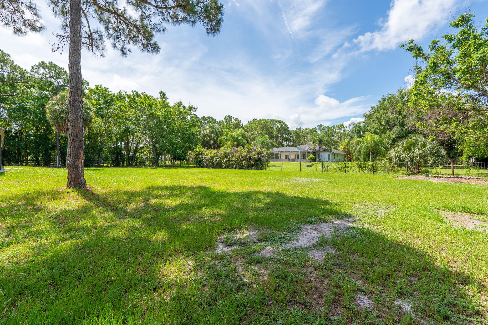 17104 76th Street N