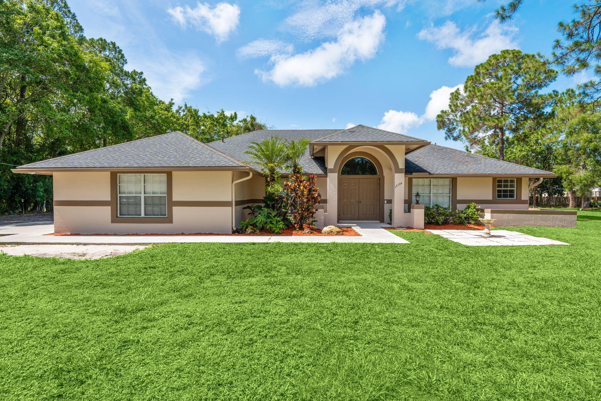 17104 76th Street N