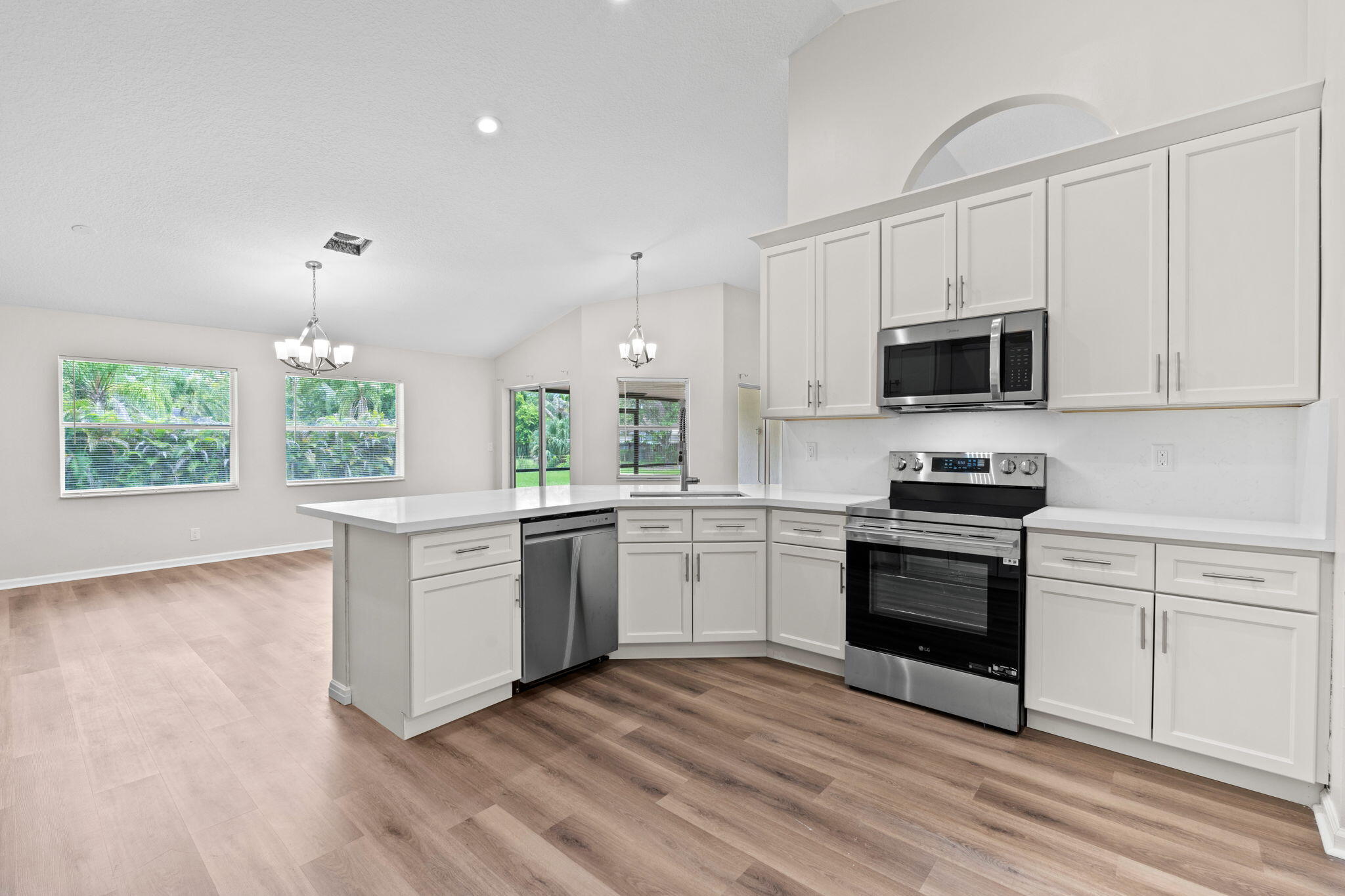 17104 76th Street N