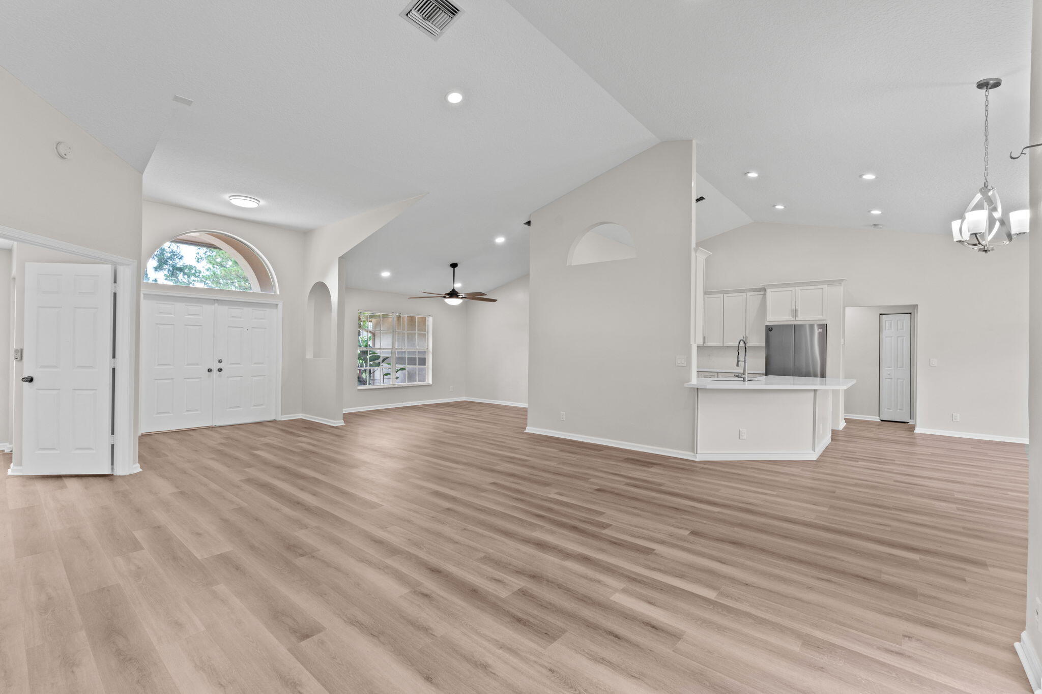 17104 76th Street N