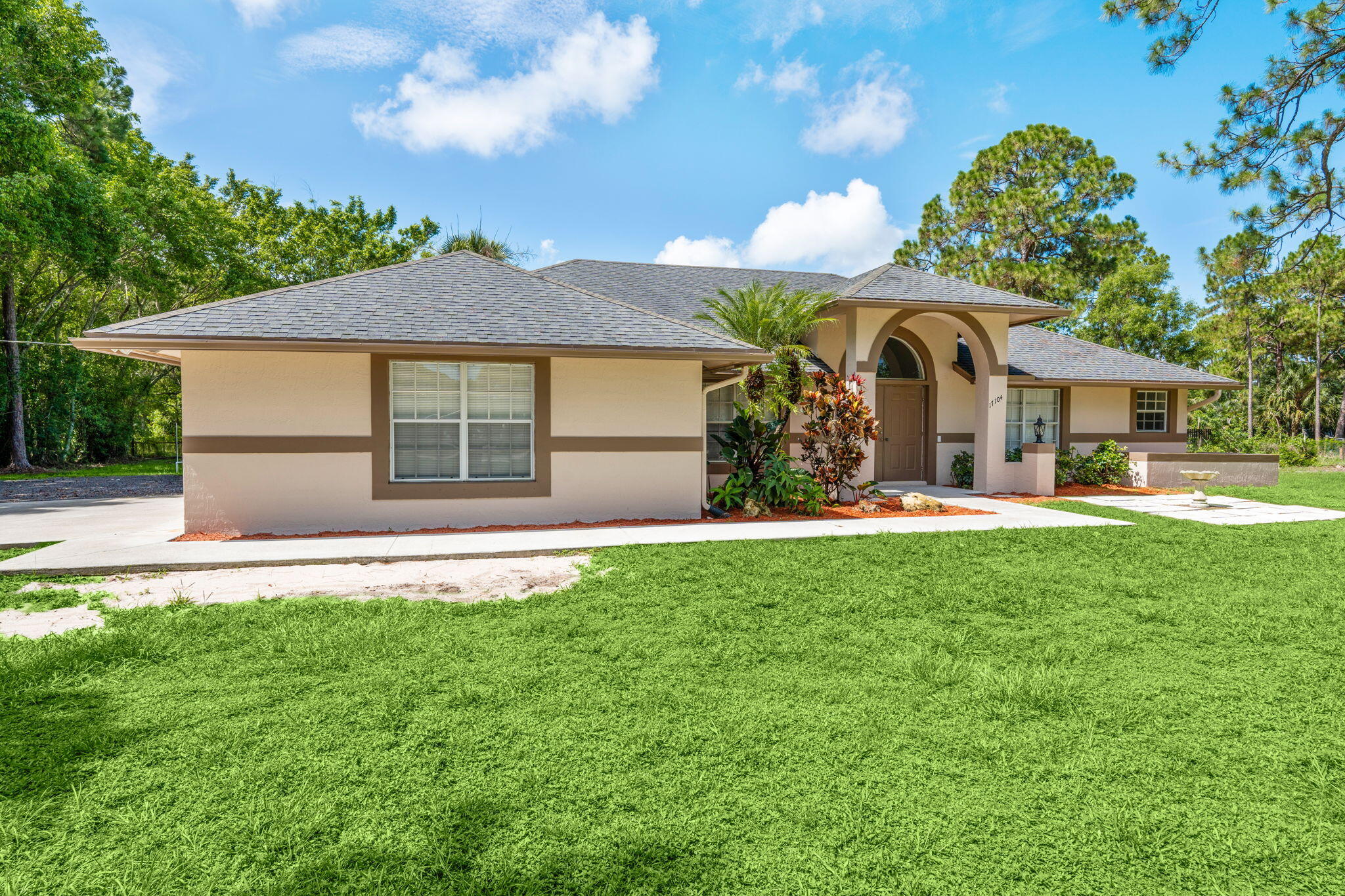 17104 76th Street N