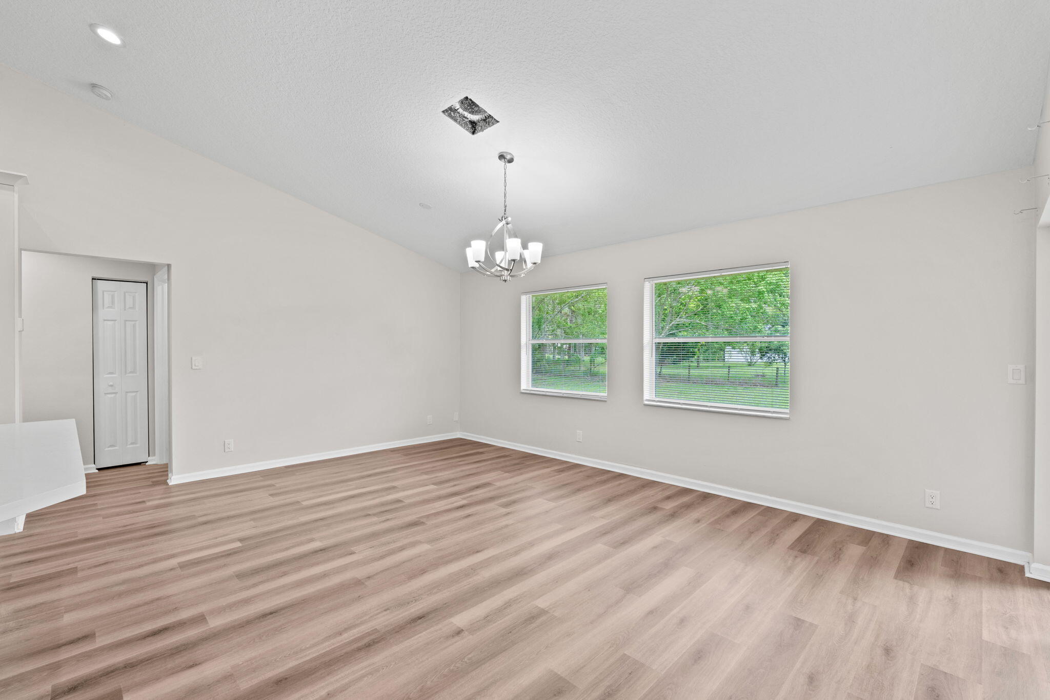 17104 76th Street N