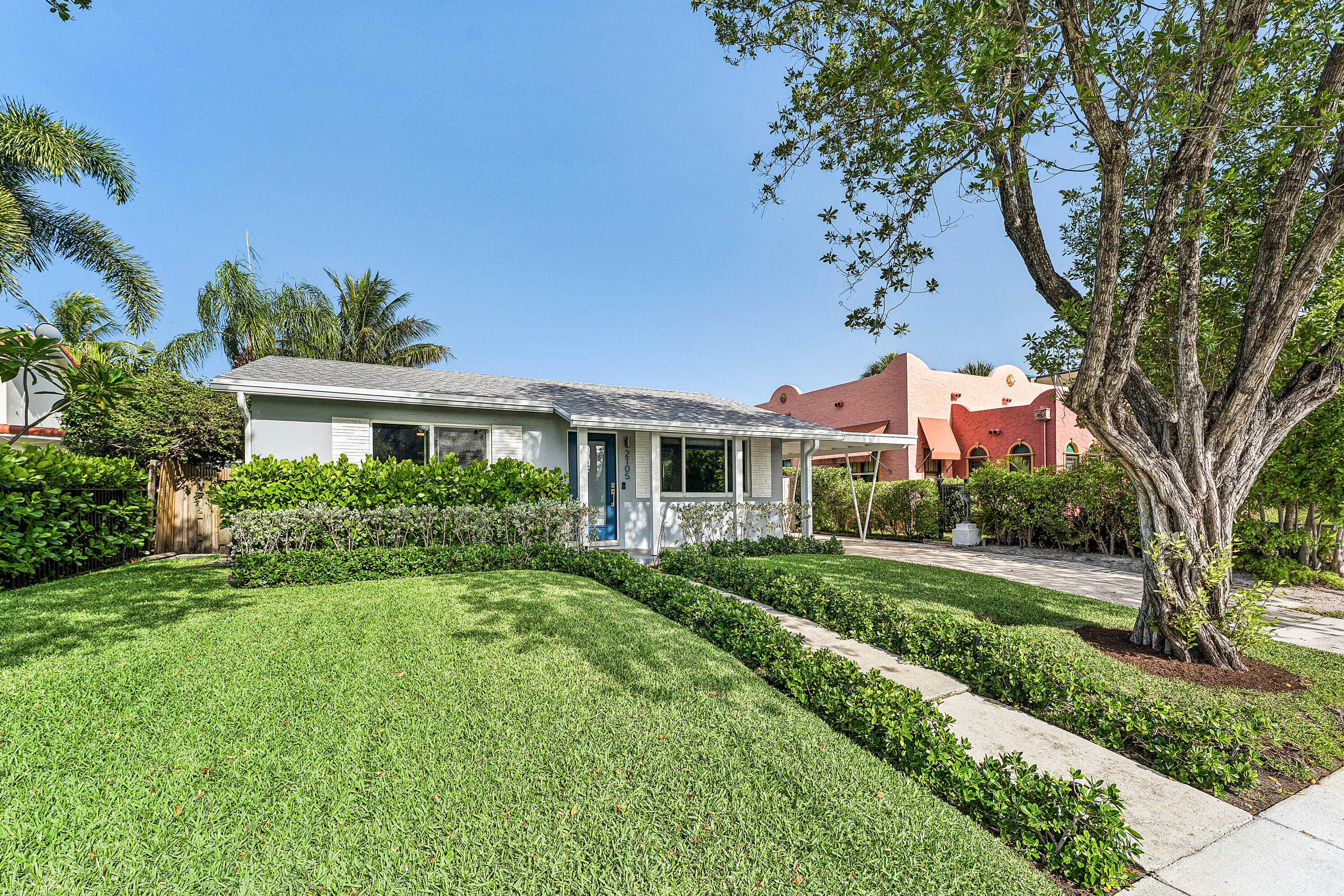 2105 N Federal Highway