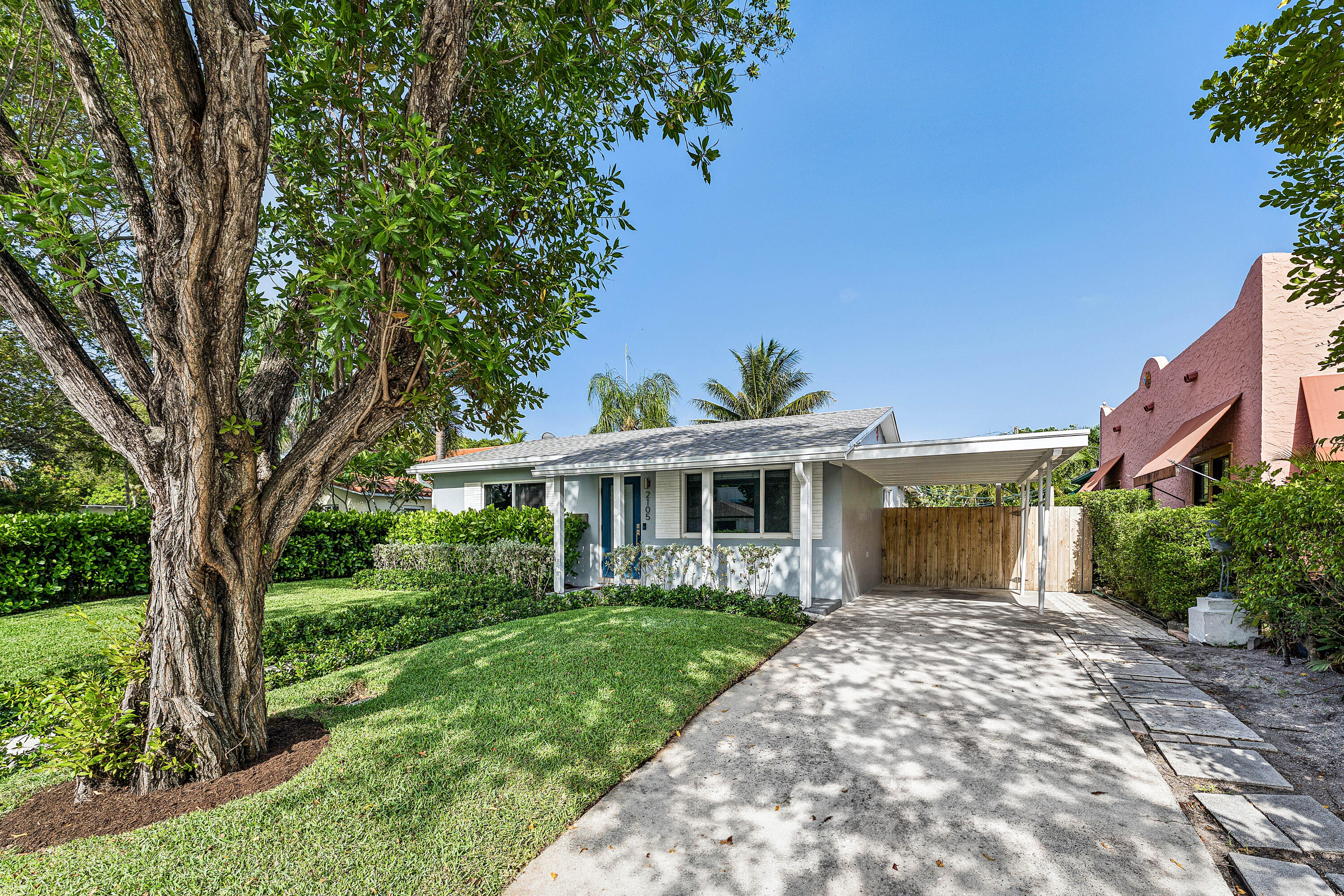 2105 N Federal Highway