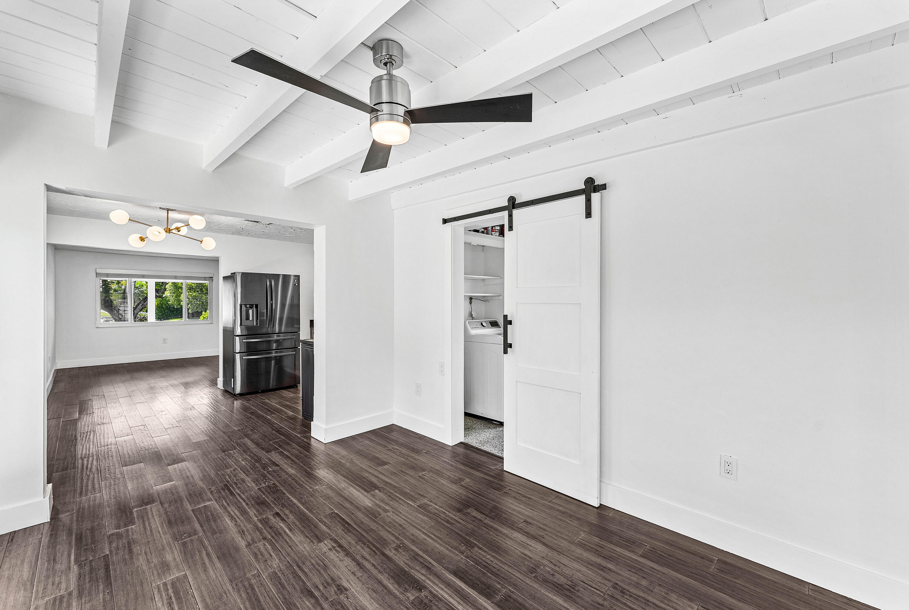 2105 N Federal Highway