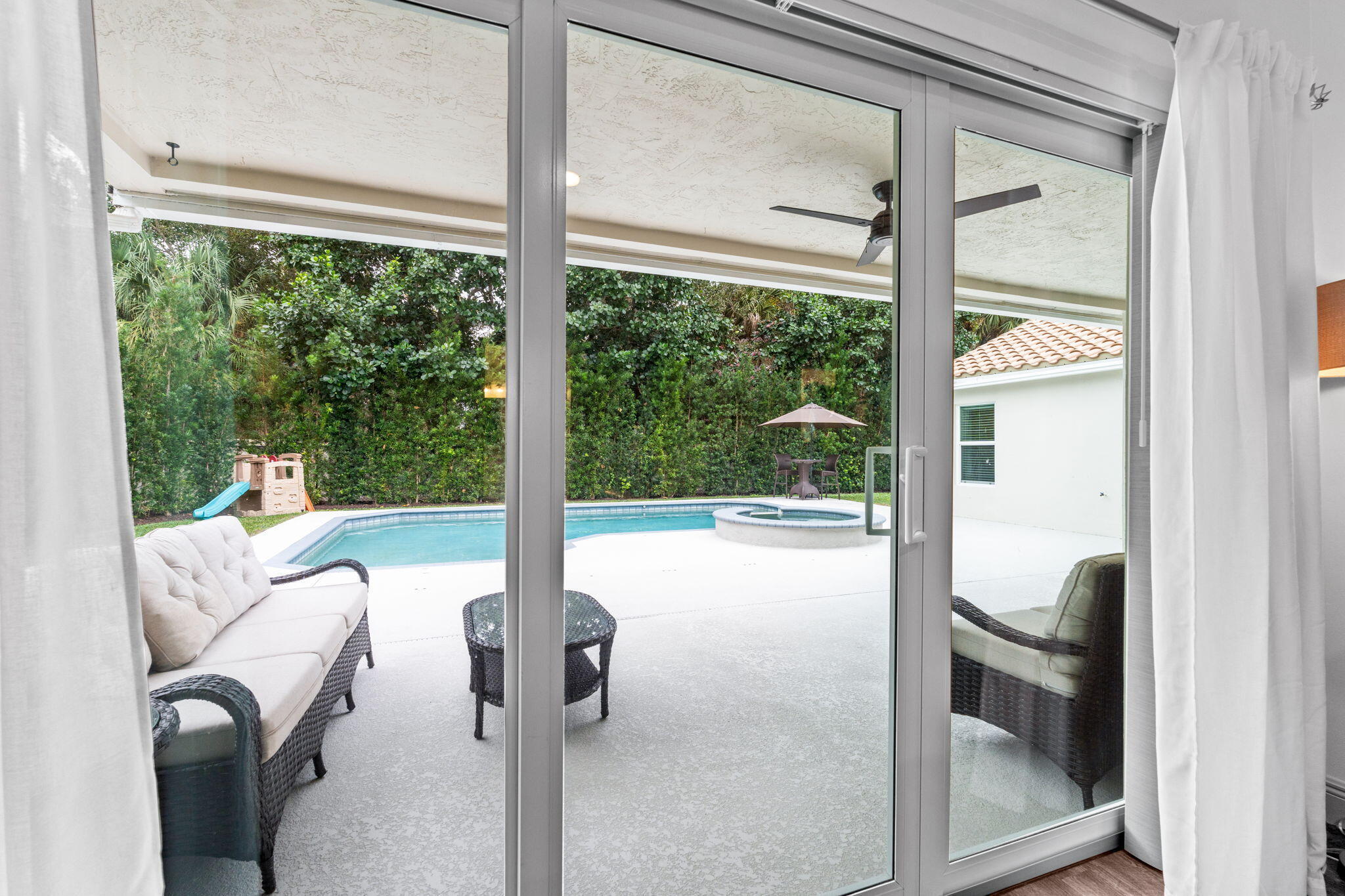 10223 Hunt Club Lane