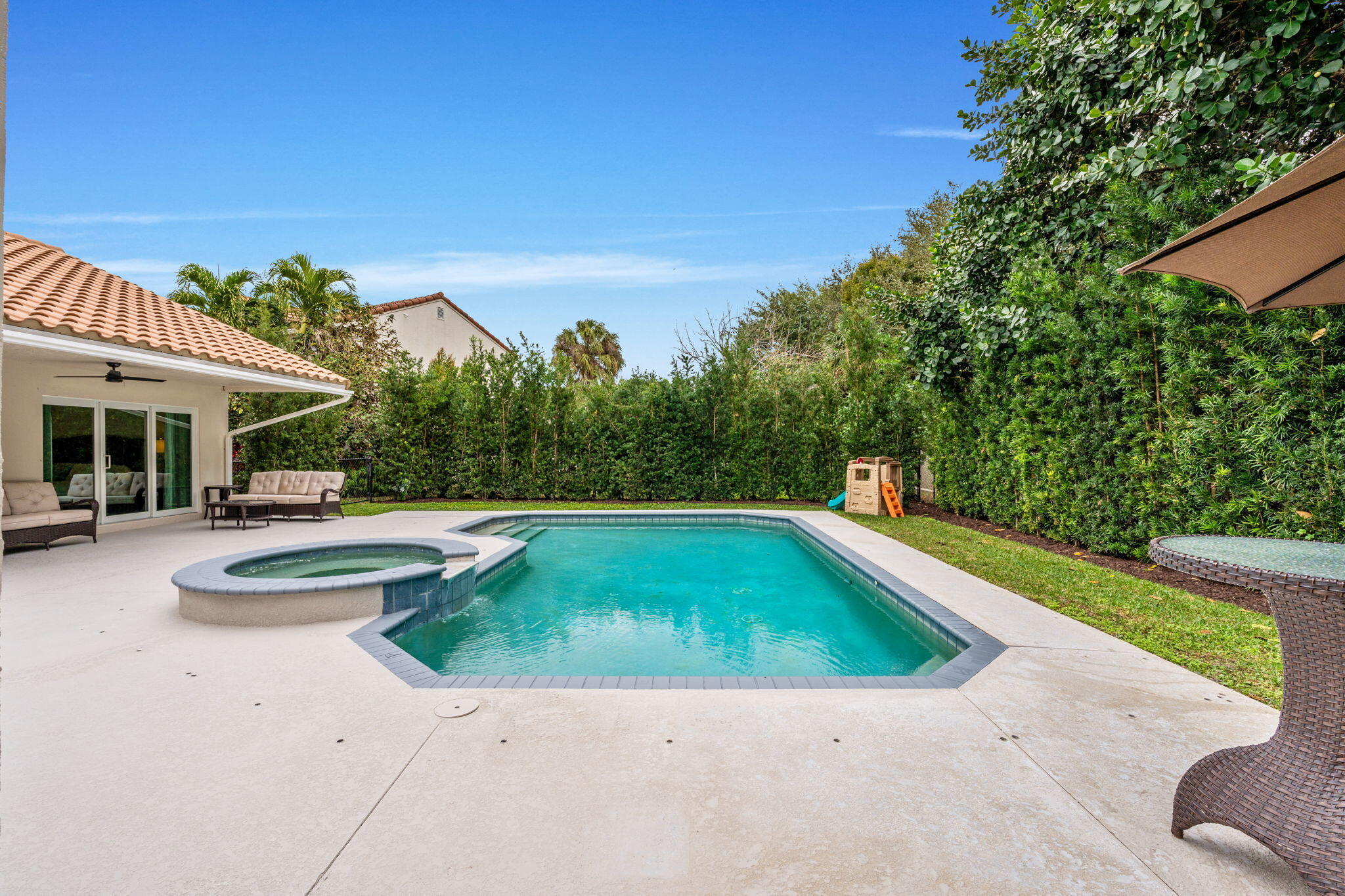 10223 Hunt Club Lane