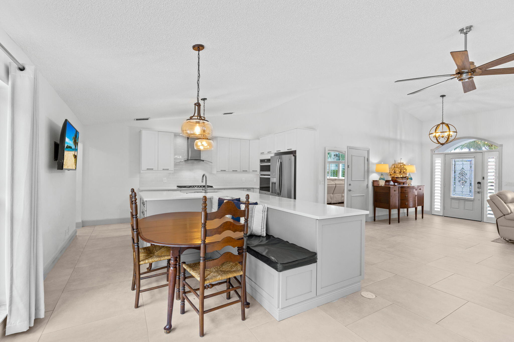 10223 Hunt Club Lane