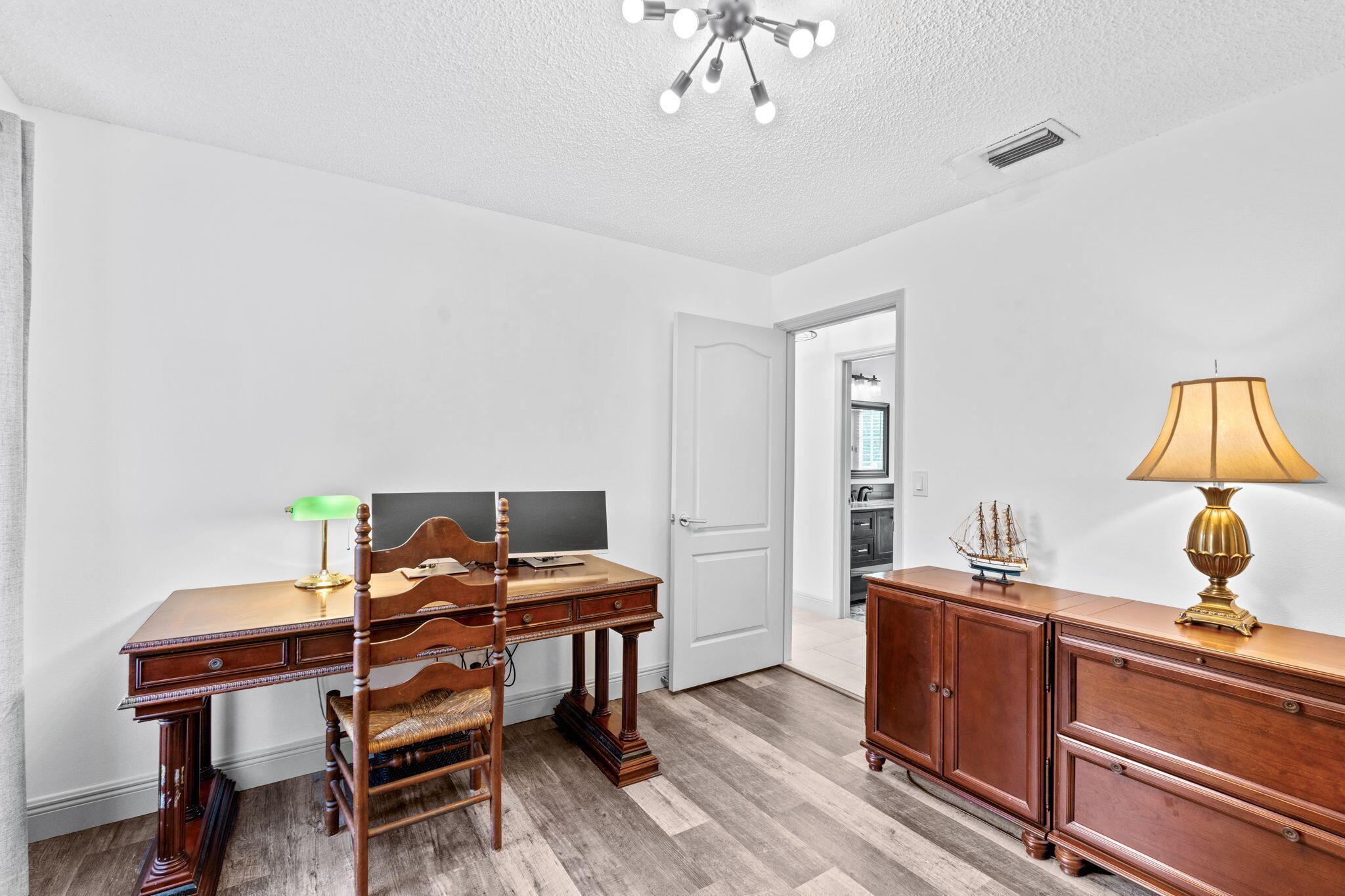 10223 Hunt Club Lane