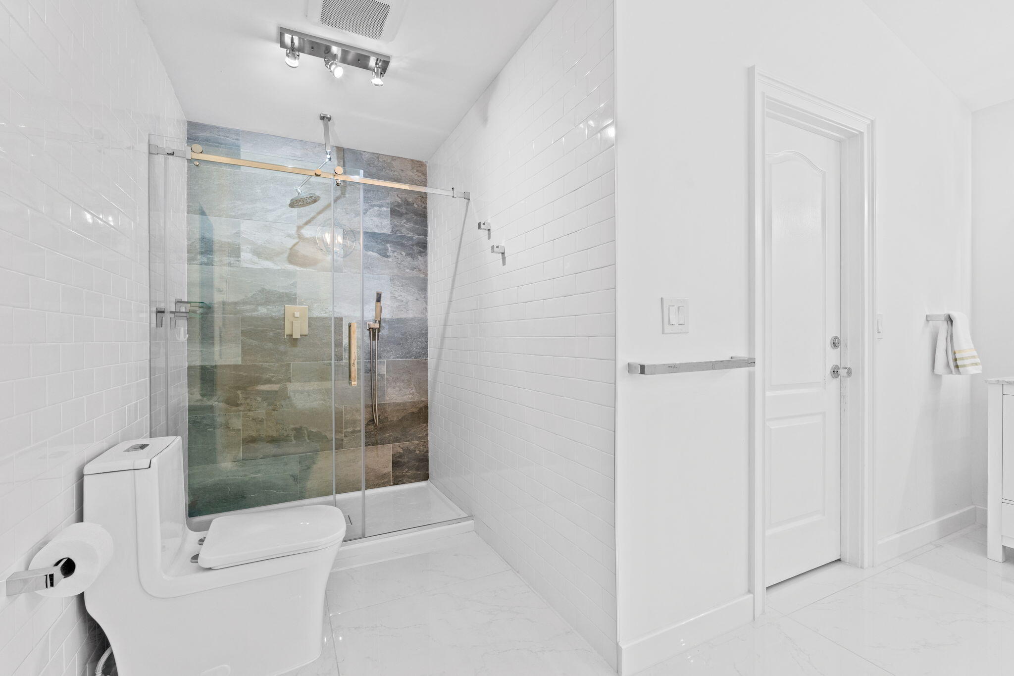 10223 Hunt Club Lane