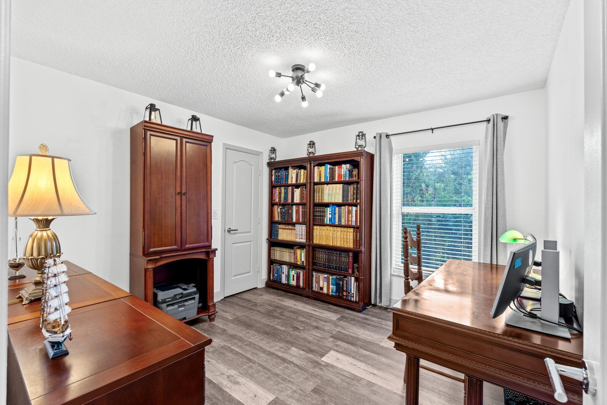 10223 Hunt Club Lane