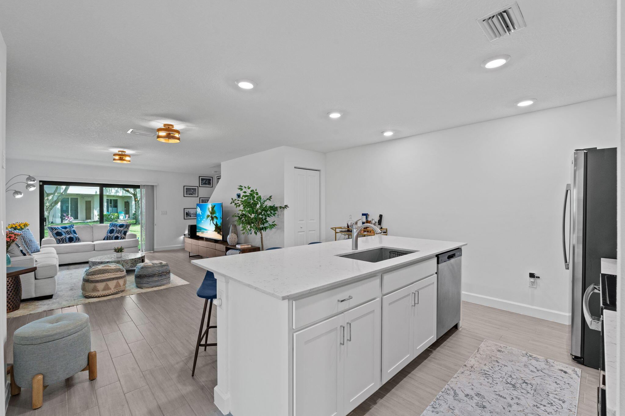 6001 Woods Edge Circle