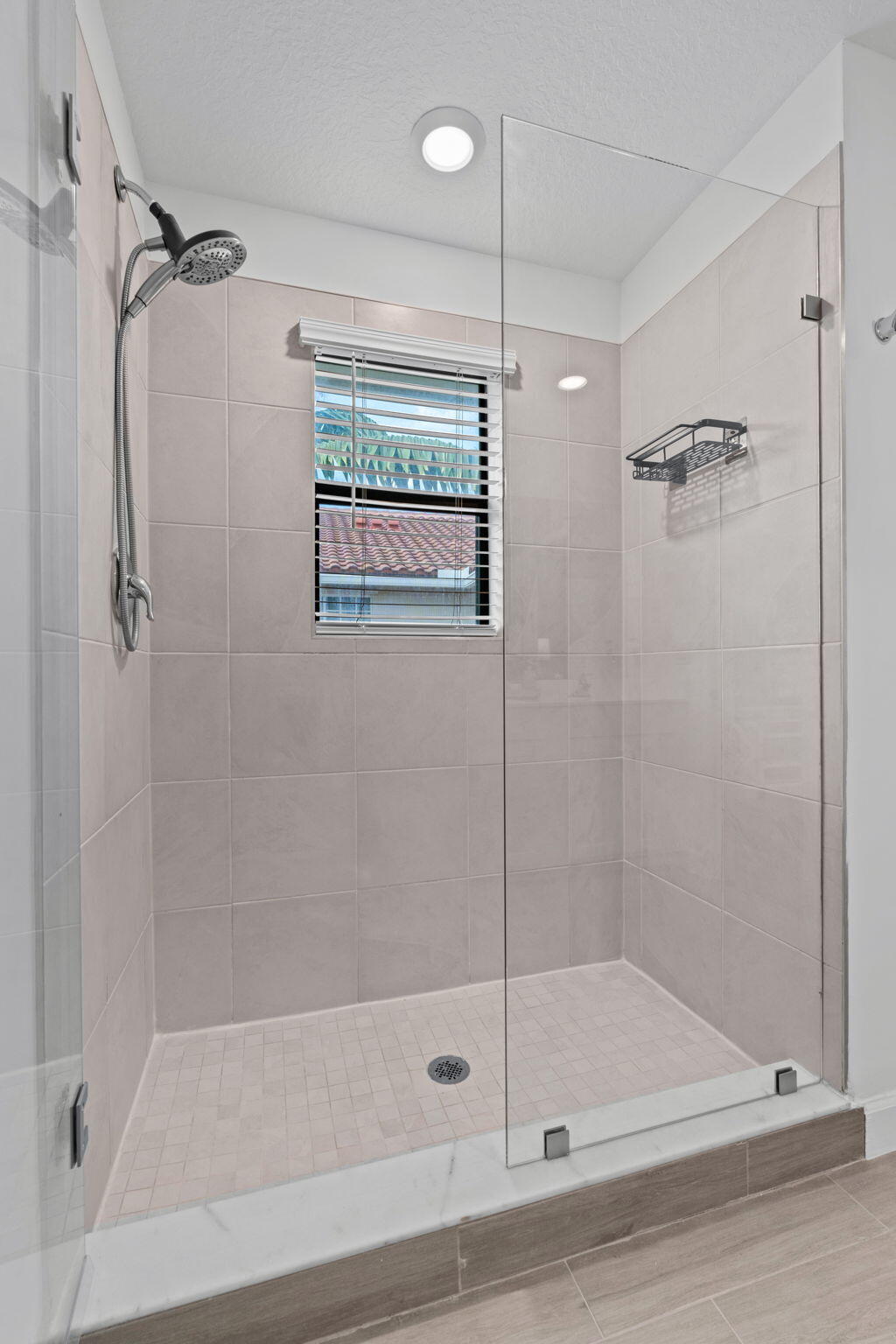6001 Woods Edge Circle