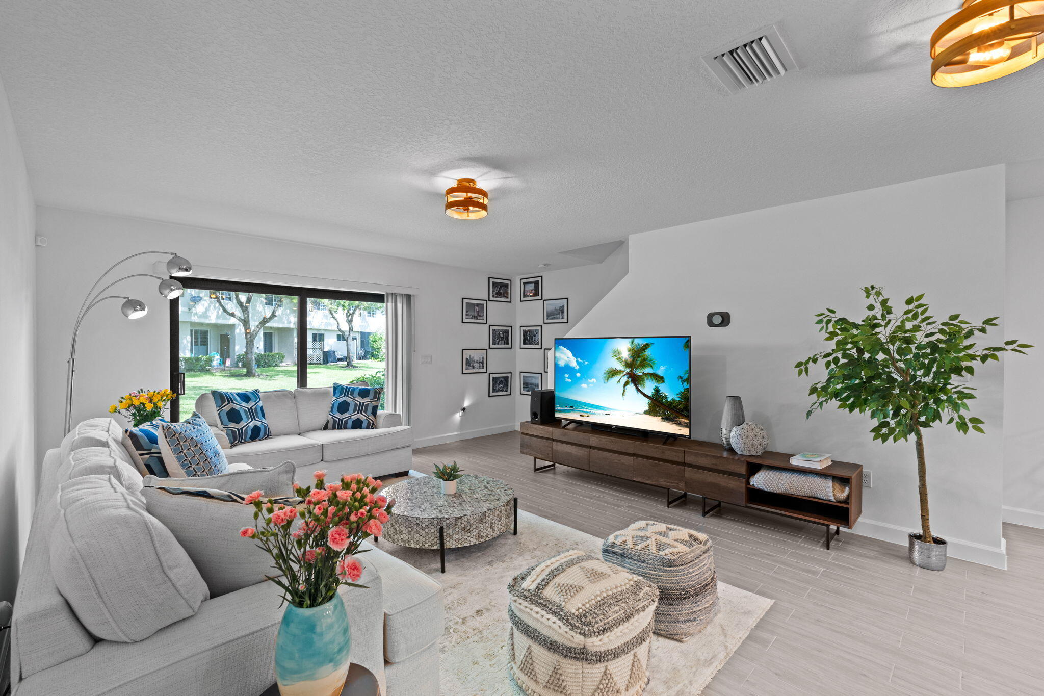 6001 Woods Edge Circle