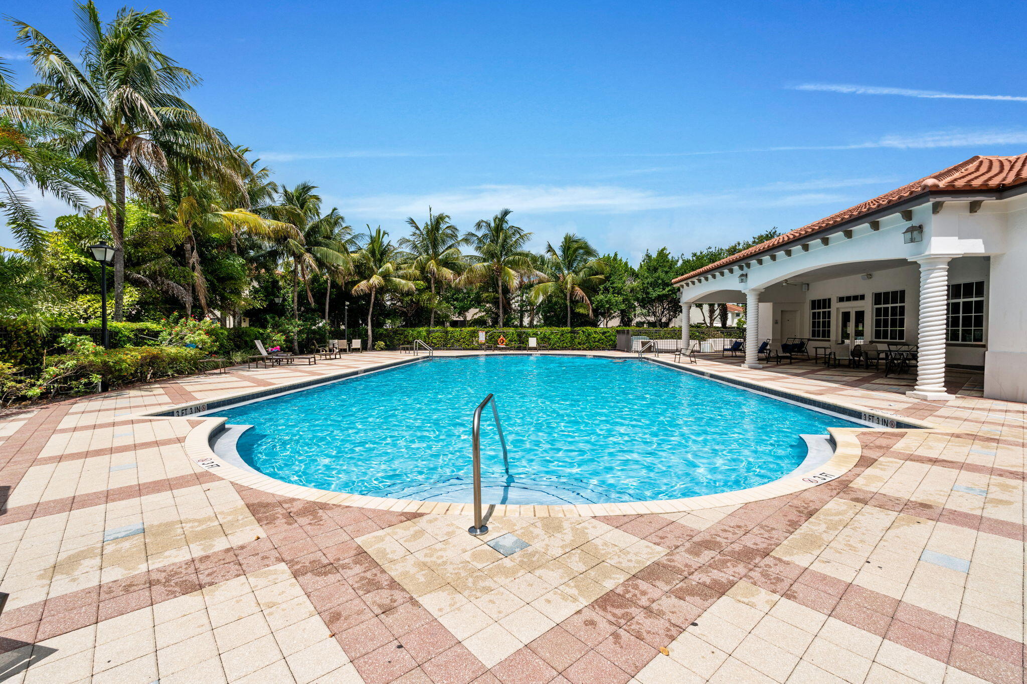 6001 Woods Edge Circle